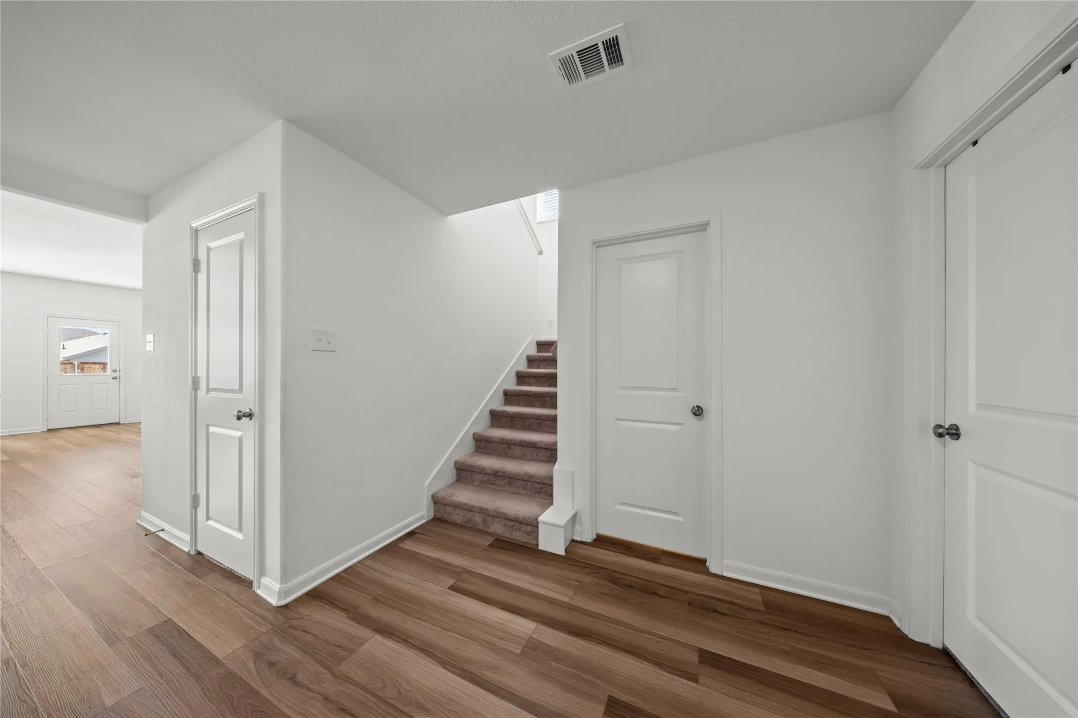 Single Family Residence For Sale in Kaufman County , 1522 Coldwater Way, Crandall, Texas 75114, 4 Bedroom, 4 Bathroom, 2 Garage spaces, 2,264 Sqft, built in 2023, mls#21361882, Real Estate Agent in Crandall, Homes For Sale in Kaufman county, Homes For Sale in Crandall, Realtor in Crandall Texas, Real Estate Brokerage Independent Realty Texas, Luminita Cordes Realtor