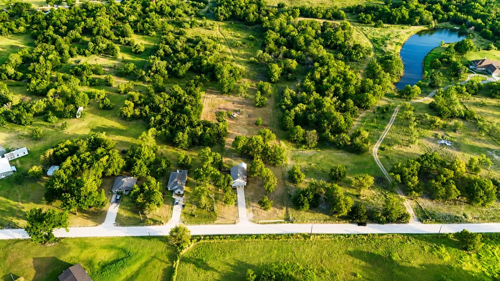 Single Family Residence For Sale in Navarro County , 6013 SE County Road 3050, Corsicana, Texas 75109, 3 Bedroom, 2 Bathroom, Garage spaces, 1,236 Sqft, built in 2020, mls#21361778, Real Estate Agent in Corsicana, Homes For Sale in Navarro county, Homes For Sale in Corsicana, Realtor in Corsicana Texas, Real Estate Brokerage Independent Realty Texas, Luminita Cordes Realtor