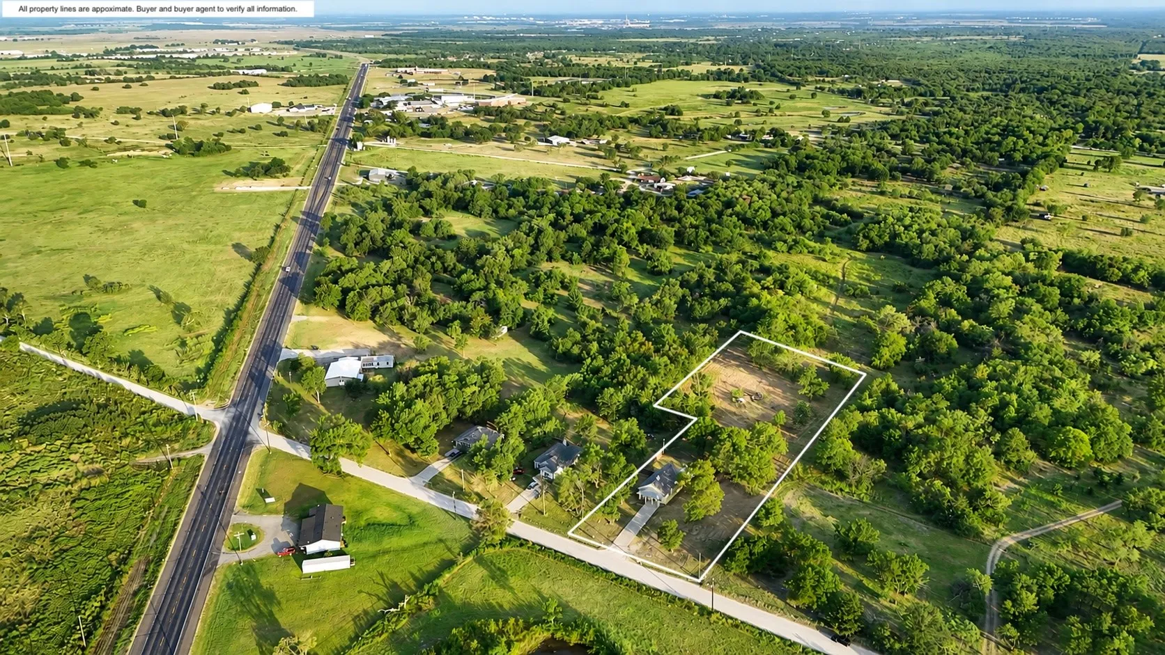 Single Family Residence For Sale in Navarro County , 6013 SE County Road 3050, Corsicana, Texas 75109, 3 Bedroom, 2 Bathroom, Garage spaces, 1,236 Sqft, built in 2020, mls#21361778, Real Estate Agent in Corsicana, Homes For Sale in Navarro county, Homes For Sale in Corsicana, Realtor in Corsicana Texas, Real Estate Brokerage Independent Realty Texas, Luminita Cordes Realtor