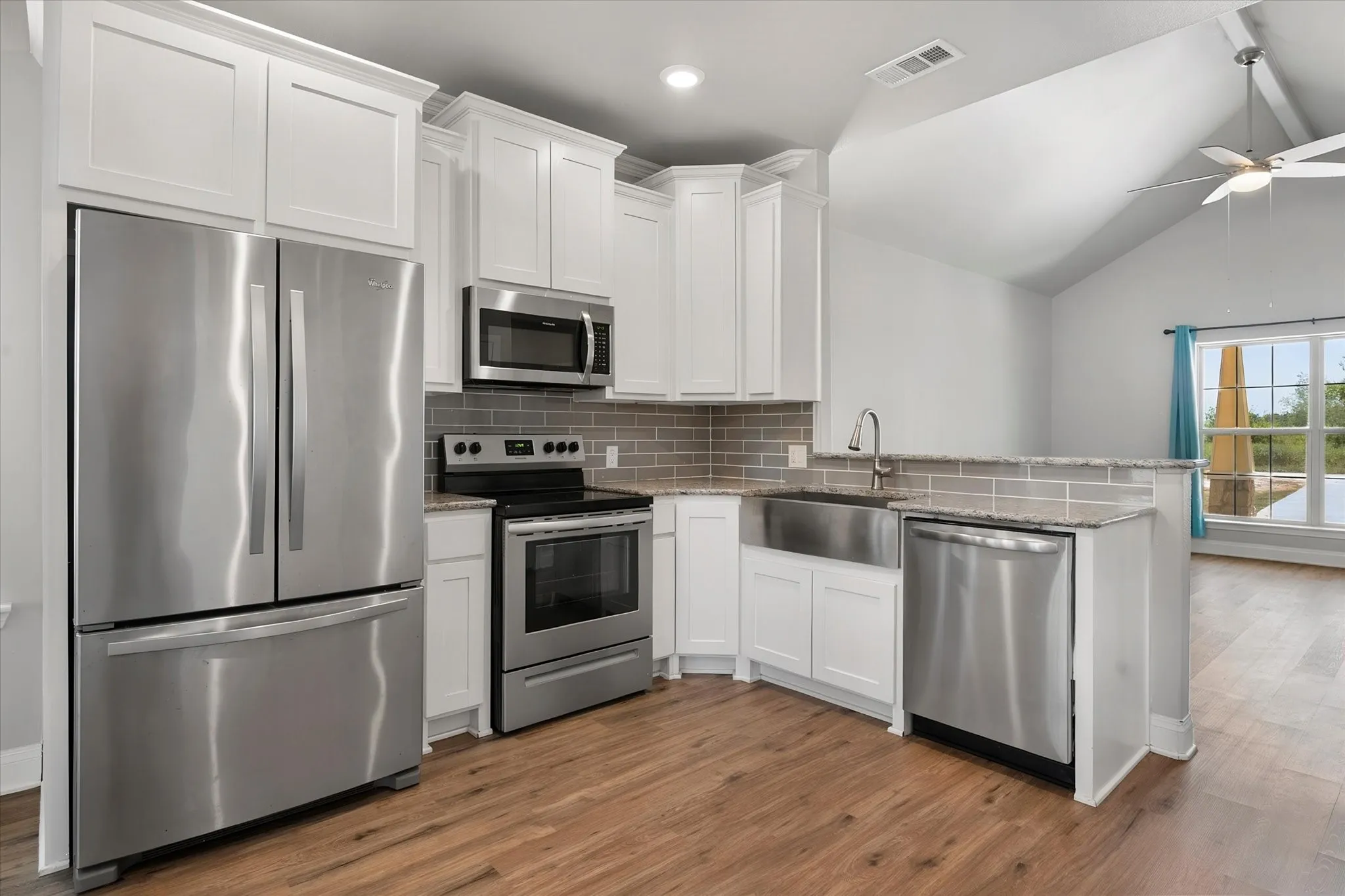 Single Family Residence For Sale in Navarro County , 6013 SE County Road 3050, Corsicana, Texas 75109, 3 Bedroom, 2 Bathroom, Garage spaces, 1,236 Sqft, built in 2020, mls#21361778, Real Estate Agent in Corsicana, Homes For Sale in Navarro county, Homes For Sale in Corsicana, Realtor in Corsicana Texas, Real Estate Brokerage Independent Realty Texas, Luminita Cordes Realtor