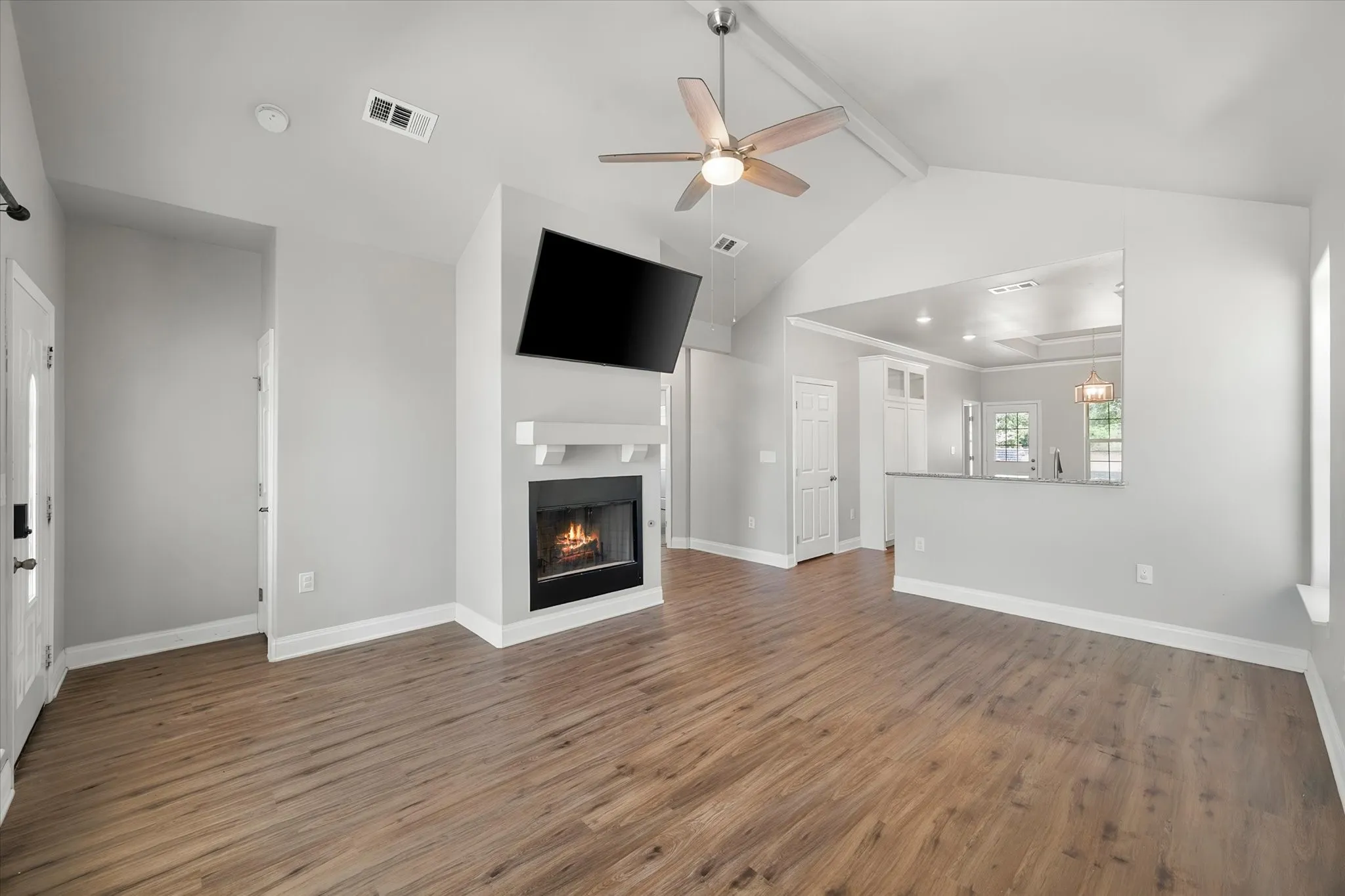 Single Family Residence For Sale in Navarro County , 6013 SE County Road 3050, Corsicana, Texas 75109, 3 Bedroom, 2 Bathroom, Garage spaces, 1,236 Sqft, built in 2020, mls#21361778, Real Estate Agent in Corsicana, Homes For Sale in Navarro county, Homes For Sale in Corsicana, Realtor in Corsicana Texas, Real Estate Brokerage Independent Realty Texas, Luminita Cordes Realtor