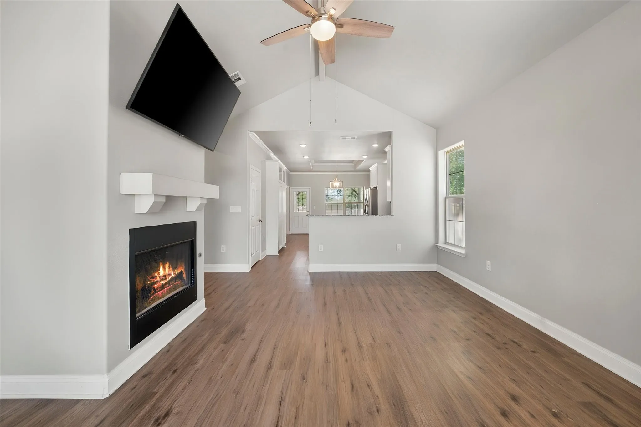 Single Family Residence For Sale in Navarro County , 6013 SE County Road 3050, Corsicana, Texas 75109, 3 Bedroom, 2 Bathroom, Garage spaces, 1,236 Sqft, built in 2020, mls#21361778, Real Estate Agent in Corsicana, Homes For Sale in Navarro county, Homes For Sale in Corsicana, Realtor in Corsicana Texas, Real Estate Brokerage Independent Realty Texas, Luminita Cordes Realtor