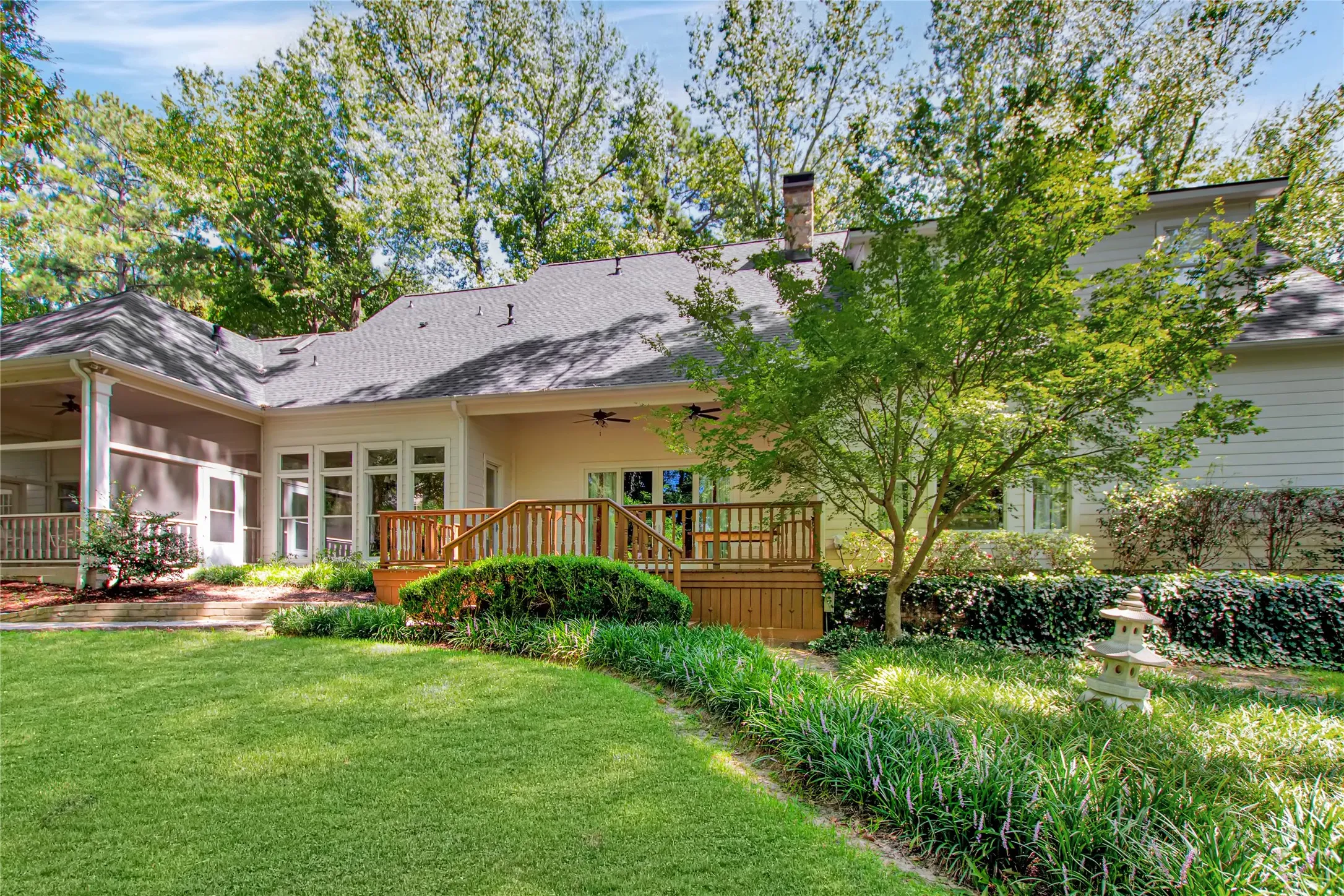 Single Family Residence For Sale in Smith County , 3889 Brighton Creek Circle, Tyler, Texas 75707, 4 Bedroom, 4 Bathroom, 3 Garage spaces, 5,835 Sqft, built in 2001, mls#21358628, Real Estate Agent in Tyler, Homes For Sale in Smith county, Homes For Sale in Tyler, Realtor in Tyler Texas, Real Estate Brokerage Independent Realty Texas, Luminita Cordes Realtor
