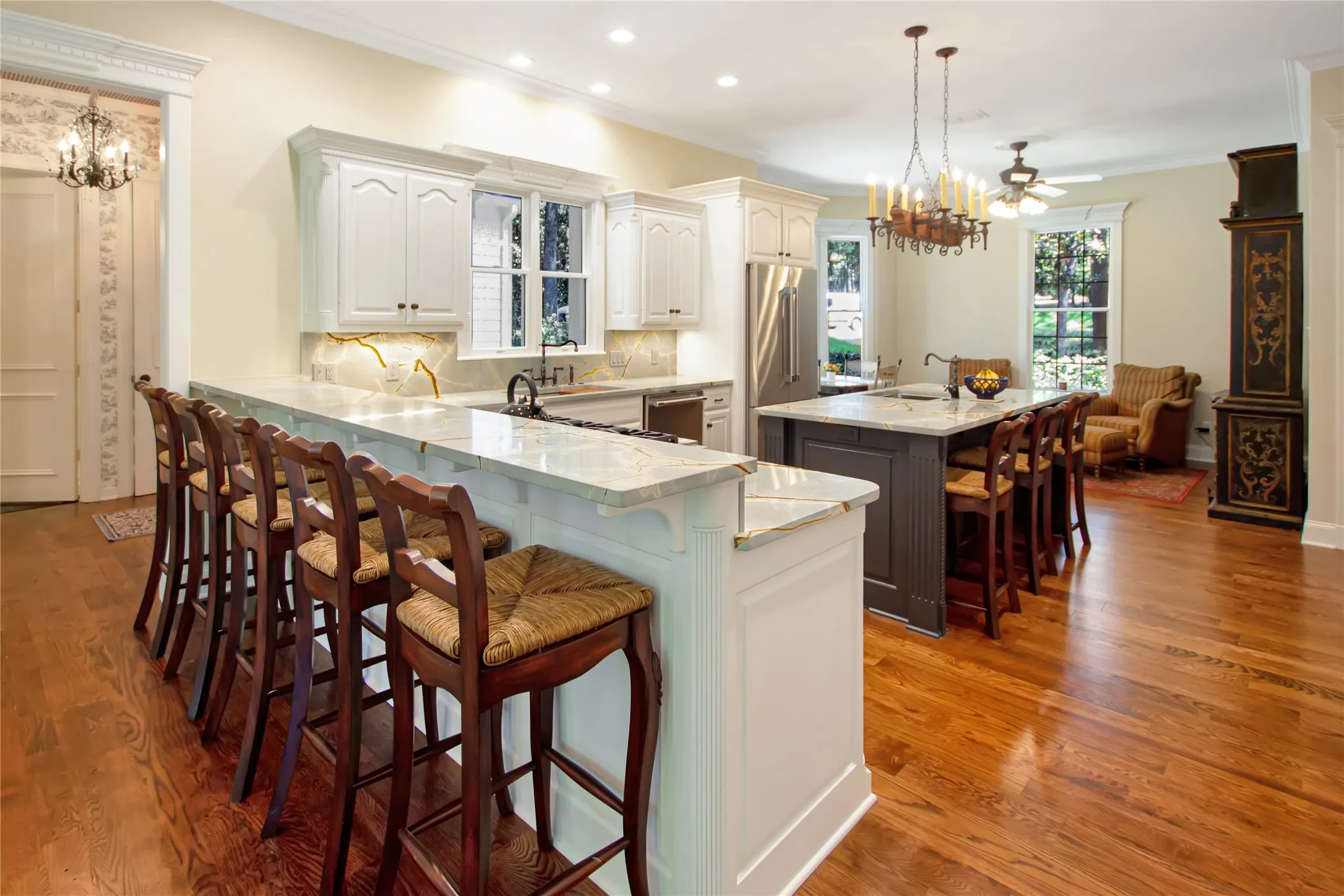 Single Family Residence For Sale in Smith County , 3889 Brighton Creek Circle, Tyler, Texas 75707, 4 Bedroom, 4 Bathroom, 3 Garage spaces, 5,835 Sqft, built in 2001, mls#21358628, Real Estate Agent in Tyler, Homes For Sale in Smith county, Homes For Sale in Tyler, Realtor in Tyler Texas, Real Estate Brokerage Independent Realty Texas, Luminita Cordes Realtor