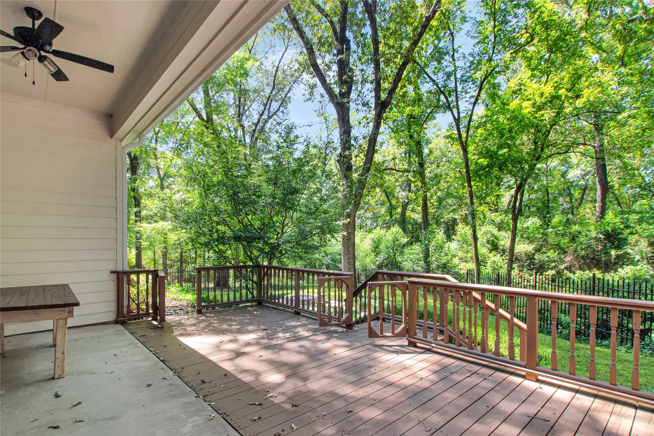 Single Family Residence For Sale in Smith County , 3889 Brighton Creek Circle, Tyler, Texas 75707, 4 Bedroom, 4 Bathroom, 3 Garage spaces, 5,835 Sqft, built in 2001, mls#21358628, Real Estate Agent in Tyler, Homes For Sale in Smith county, Homes For Sale in Tyler, Realtor in Tyler Texas, Real Estate Brokerage Independent Realty Texas, Luminita Cordes Realtor