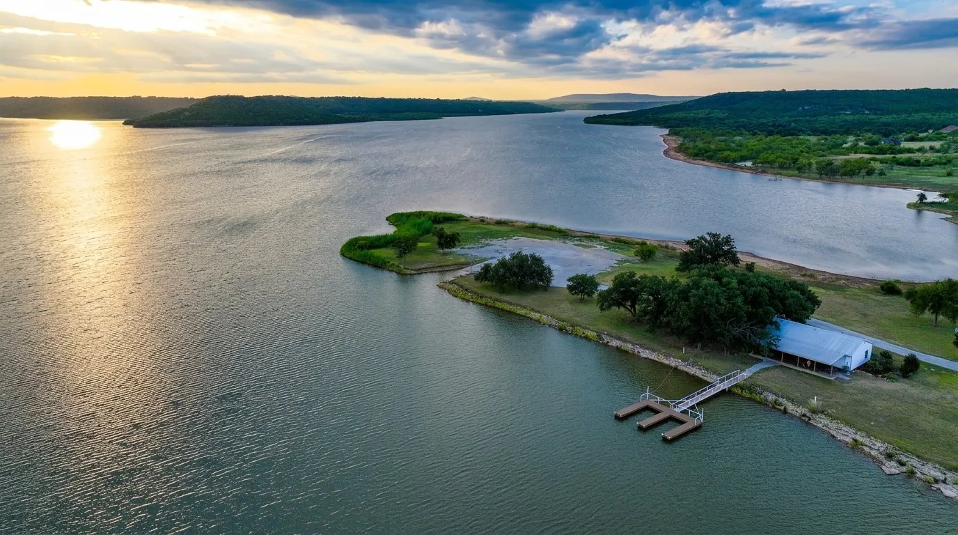 HOA Community Dock and boat house with restrooms