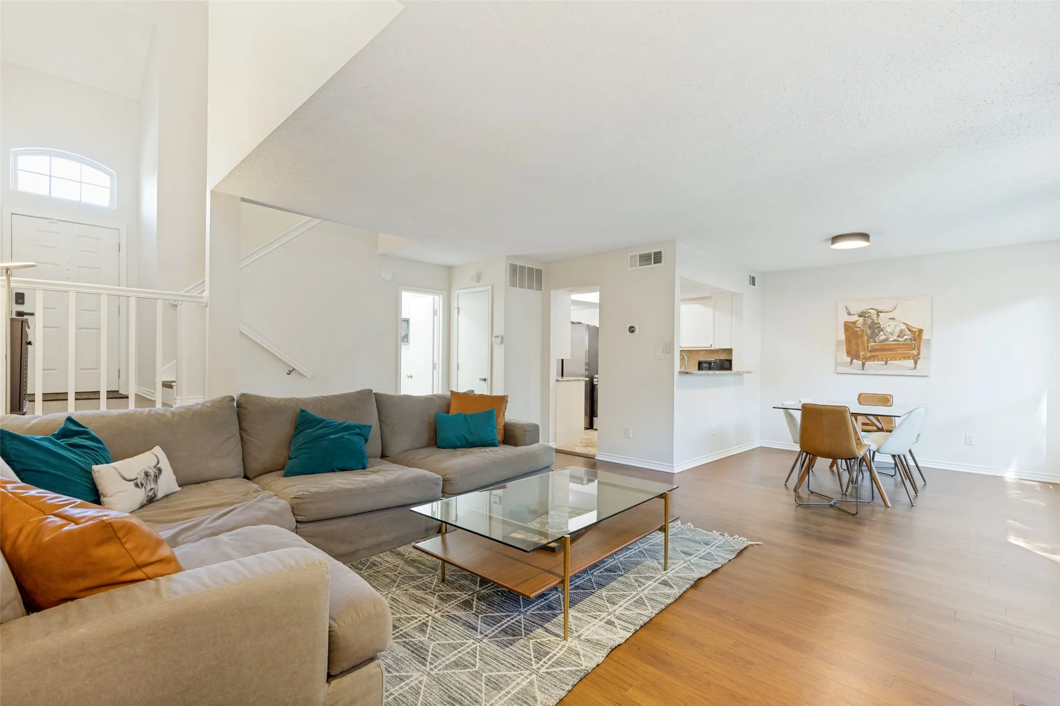 Townhouse For Sale in Dallas County , 8434 Towneship Lane, Dallas, Texas 75243, 2 Bedroom, 2 Bathroom, 2 Garage spaces, 1,419 Sqft, built in 1982, Price $279,000, mls#21360089, Real Estate Agent in Dallas, Homes For Sale in Dallas county, Homes For Sale in Dallas, Realtor in Dallas Texas, Real Estate Brokerage Independent Realty Texas, Luminita Cordes Realtor