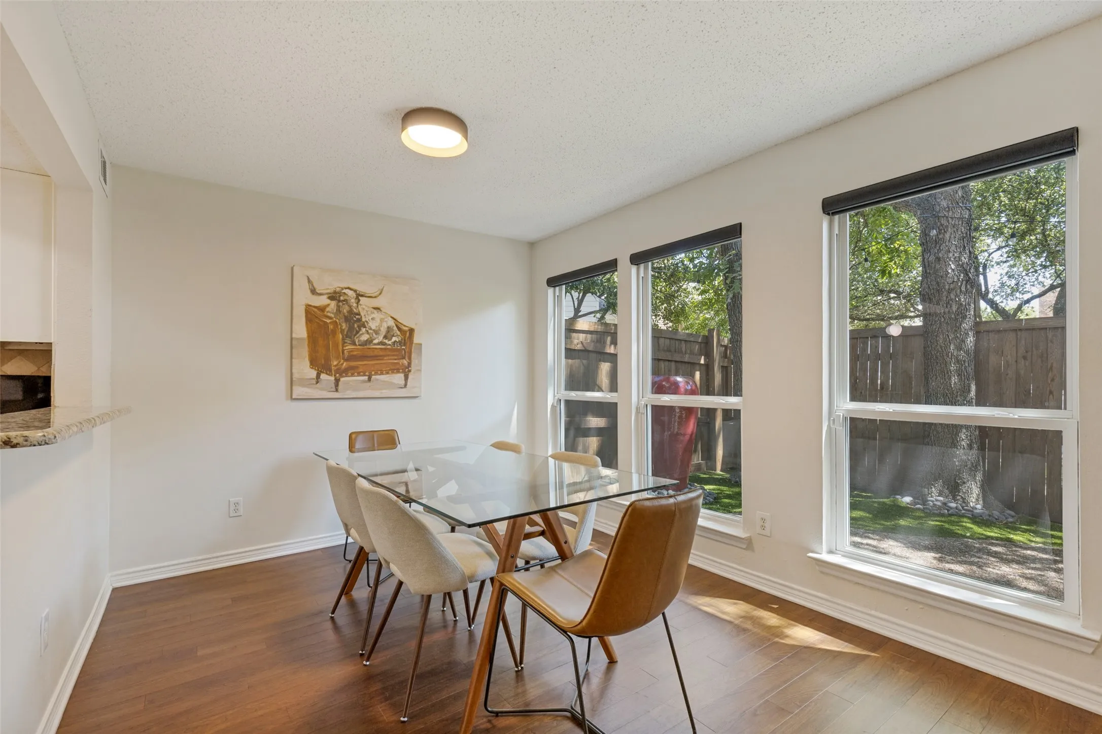 Townhouse For Sale in Dallas County , 8434 Towneship Lane, Dallas, Texas 75243, 2 Bedroom, 2 Bathroom, 2 Garage spaces, 1,419 Sqft, built in 1982, Price $279,000, mls#21360089, Real Estate Agent in Dallas, Homes For Sale in Dallas county, Homes For Sale in Dallas, Realtor in Dallas Texas, Real Estate Brokerage Independent Realty Texas, Luminita Cordes Realtor
