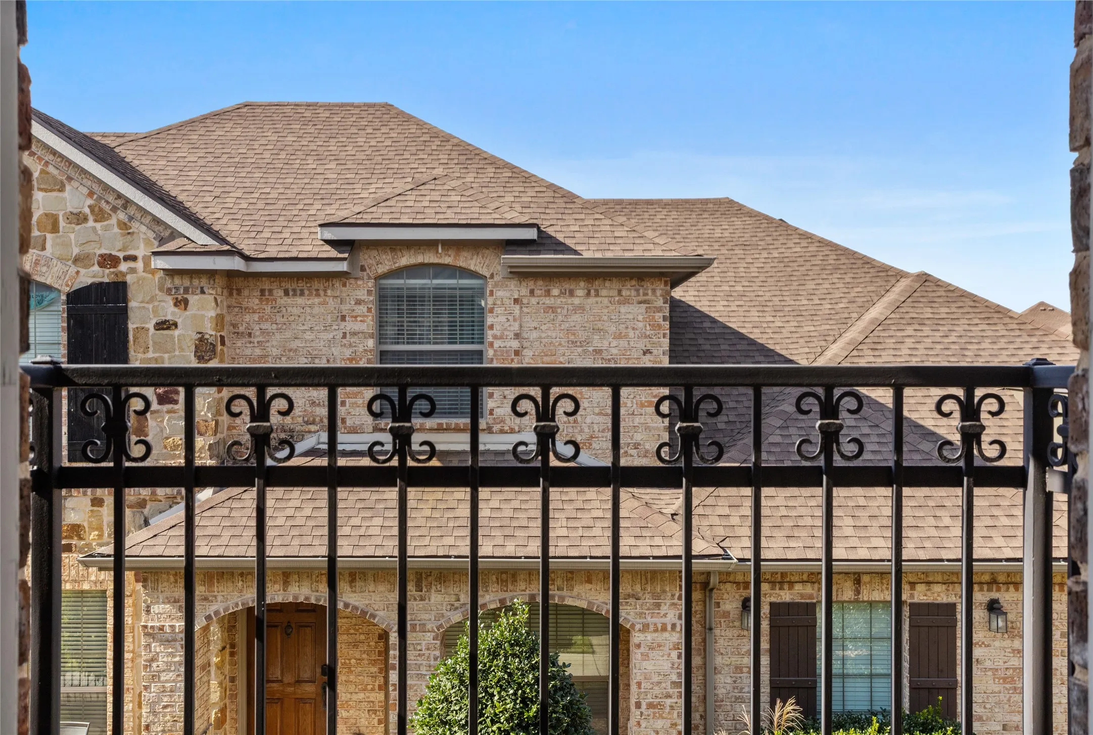 Condominium For Sale in Collin County , 3075 Willow Grove Boulevard 1103, Mc Kinney, Texas 75070, 2 Bedroom, 2 Bathroom, 2 Garage spaces, 1,231 Sqft, built in 2007, mls#21361812, Real Estate Agent in Mc Kinney, Homes For Sale in Collin county, Homes For Sale in Mc Kinney, Realtor in Mc Kinney Texas, Real Estate Brokerage Independent Realty Texas, Luminita Cordes Realtor