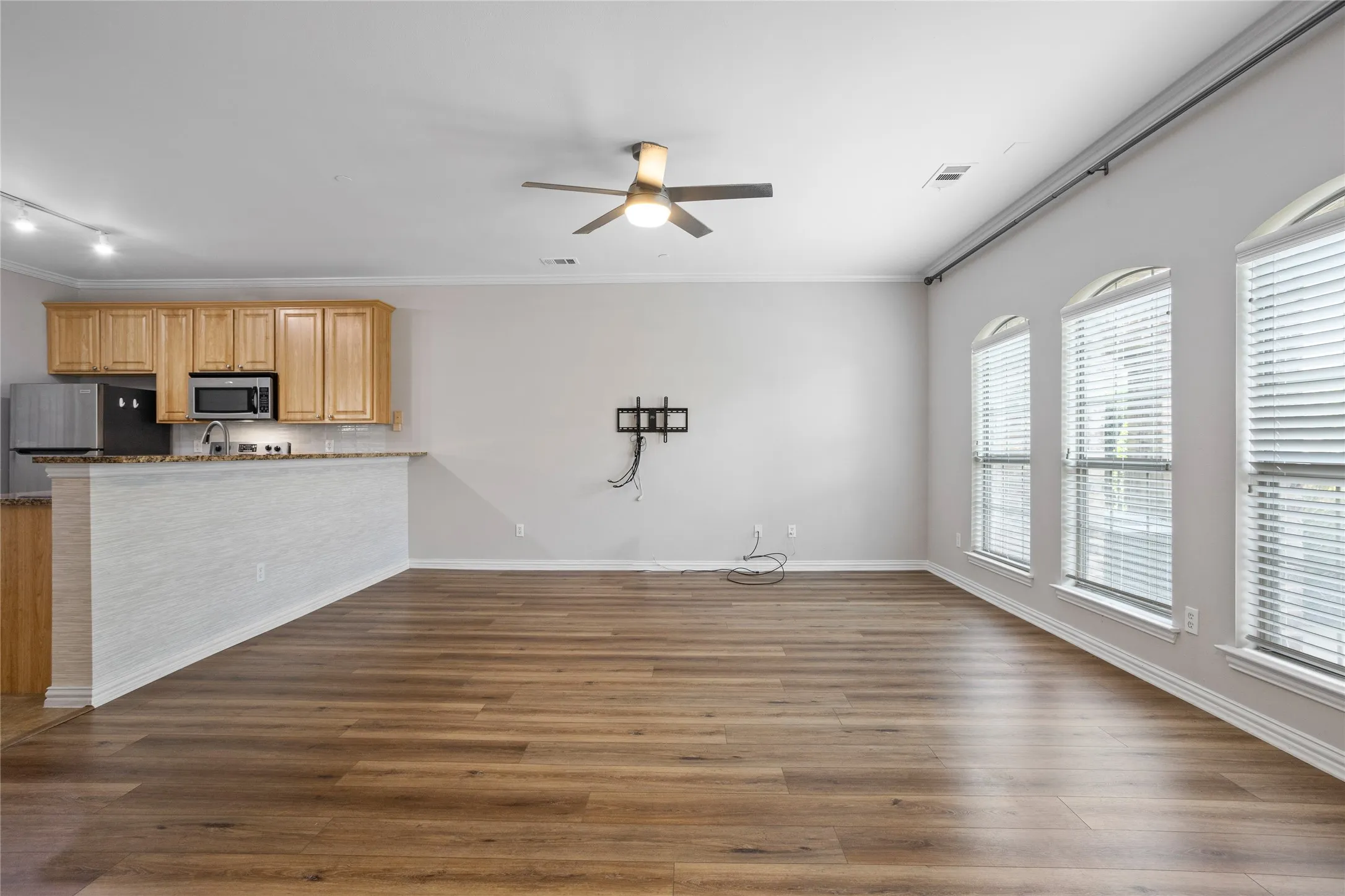 Condominium For Sale in Collin County , 3075 Willow Grove Boulevard 1103, Mc Kinney, Texas 75070, 2 Bedroom, 2 Bathroom, 2 Garage spaces, 1,231 Sqft, built in 2007, mls#21361812, Real Estate Agent in Mc Kinney, Homes For Sale in Collin county, Homes For Sale in Mc Kinney, Realtor in Mc Kinney Texas, Real Estate Brokerage Independent Realty Texas, Luminita Cordes Realtor
