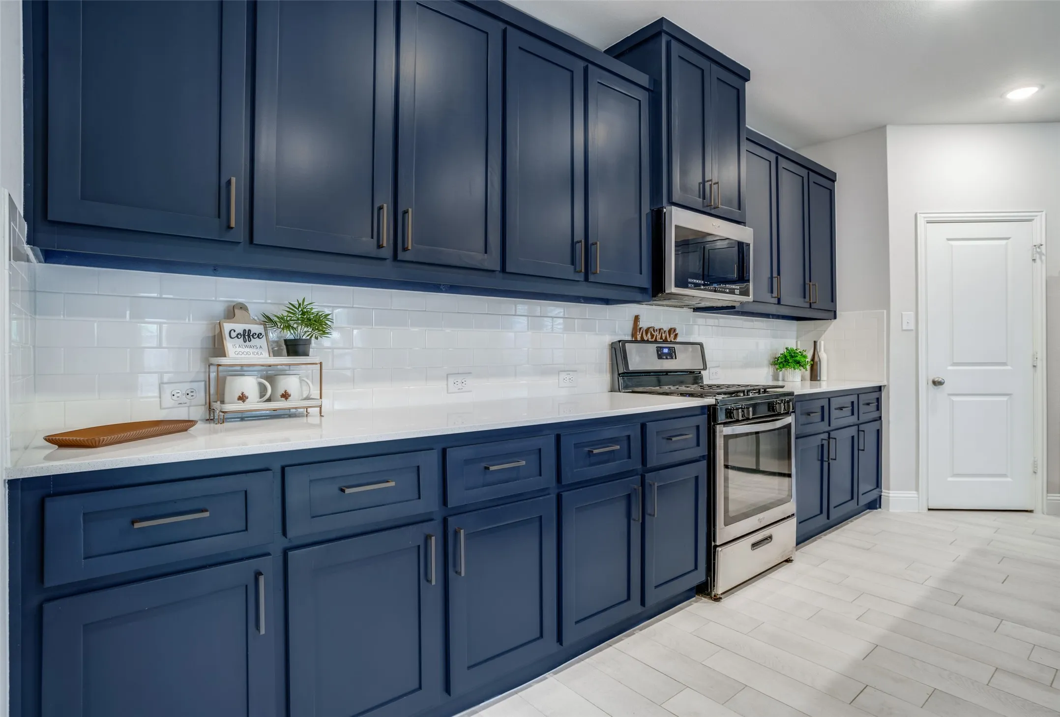 Single Family Residence For Rent in Denton County , 16705 Lincoln Park Lane, Prosper, Texas 75078, 4 Bedroom, 2 Bathroom, 2 Garage spaces, 2,184 Sqft, built in 2021, mls#21337738, Real Estate Agent in Prosper, Homes For Rent in Denton county, Homes For Rent in Prosper, Realtor in Prosper Texas, Real Estate Brokerage Independent Realty Texas, Luminita Cordes Realtor
