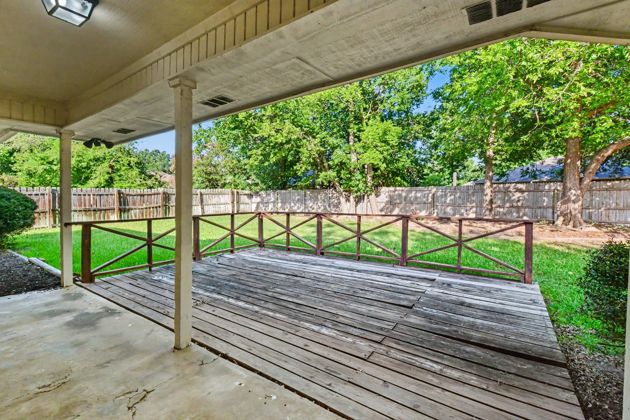 Single Family Residence For Sale in Denton County , 7 Alamosa Drive, Trophy Club, Texas 76262, 4 Bedroom, 2 Bathroom, 2 Garage spaces, 1,779 Sqft, built in 1985, mls#21362037, Real Estate Agent in Trophy Club, Homes For Sale in Denton county, Homes For Sale in Trophy Club, Realtor in Trophy Club Texas, Real Estate Brokerage Independent Realty Texas, Luminita Cordes Realtor