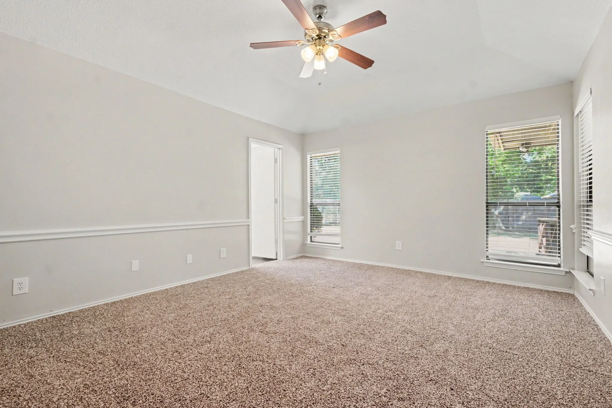 Single Family Residence For Sale in Denton County , 7 Alamosa Drive, Trophy Club, Texas 76262, 4 Bedroom, 2 Bathroom, 2 Garage spaces, 1,779 Sqft, built in 1985, mls#21362037, Real Estate Agent in Trophy Club, Homes For Sale in Denton county, Homes For Sale in Trophy Club, Realtor in Trophy Club Texas, Real Estate Brokerage Independent Realty Texas, Luminita Cordes Realtor