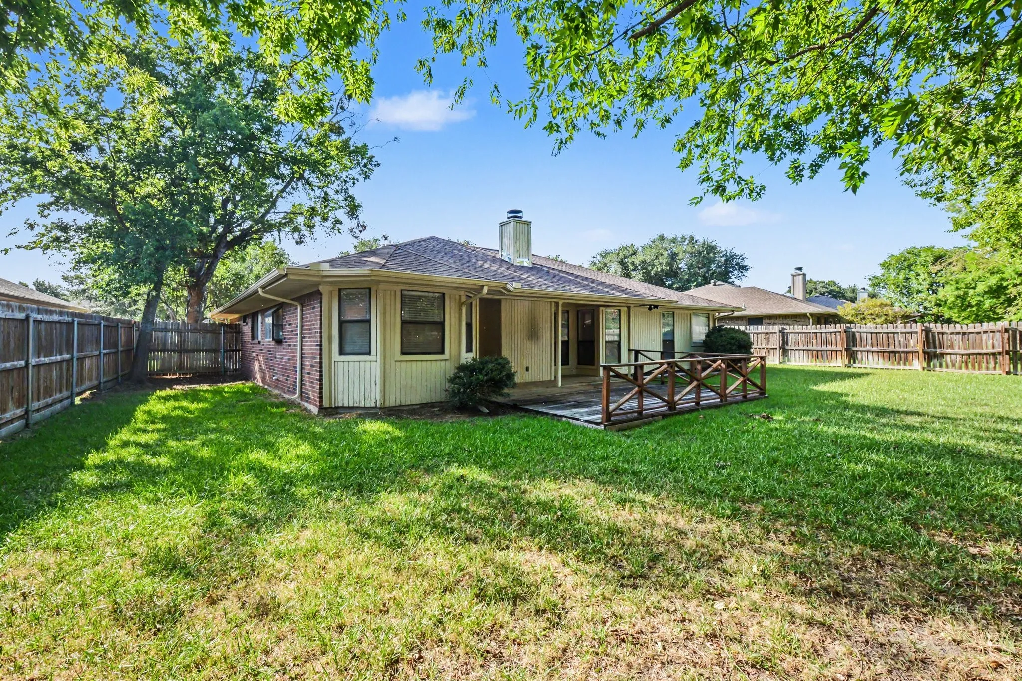 Single Family Residence For Sale in Denton County , 7 Alamosa Drive, Trophy Club, Texas 76262, 4 Bedroom, 2 Bathroom, 2 Garage spaces, 1,779 Sqft, built in 1985, mls#21362037, Real Estate Agent in Trophy Club, Homes For Sale in Denton county, Homes For Sale in Trophy Club, Realtor in Trophy Club Texas, Real Estate Brokerage Independent Realty Texas, Luminita Cordes Realtor