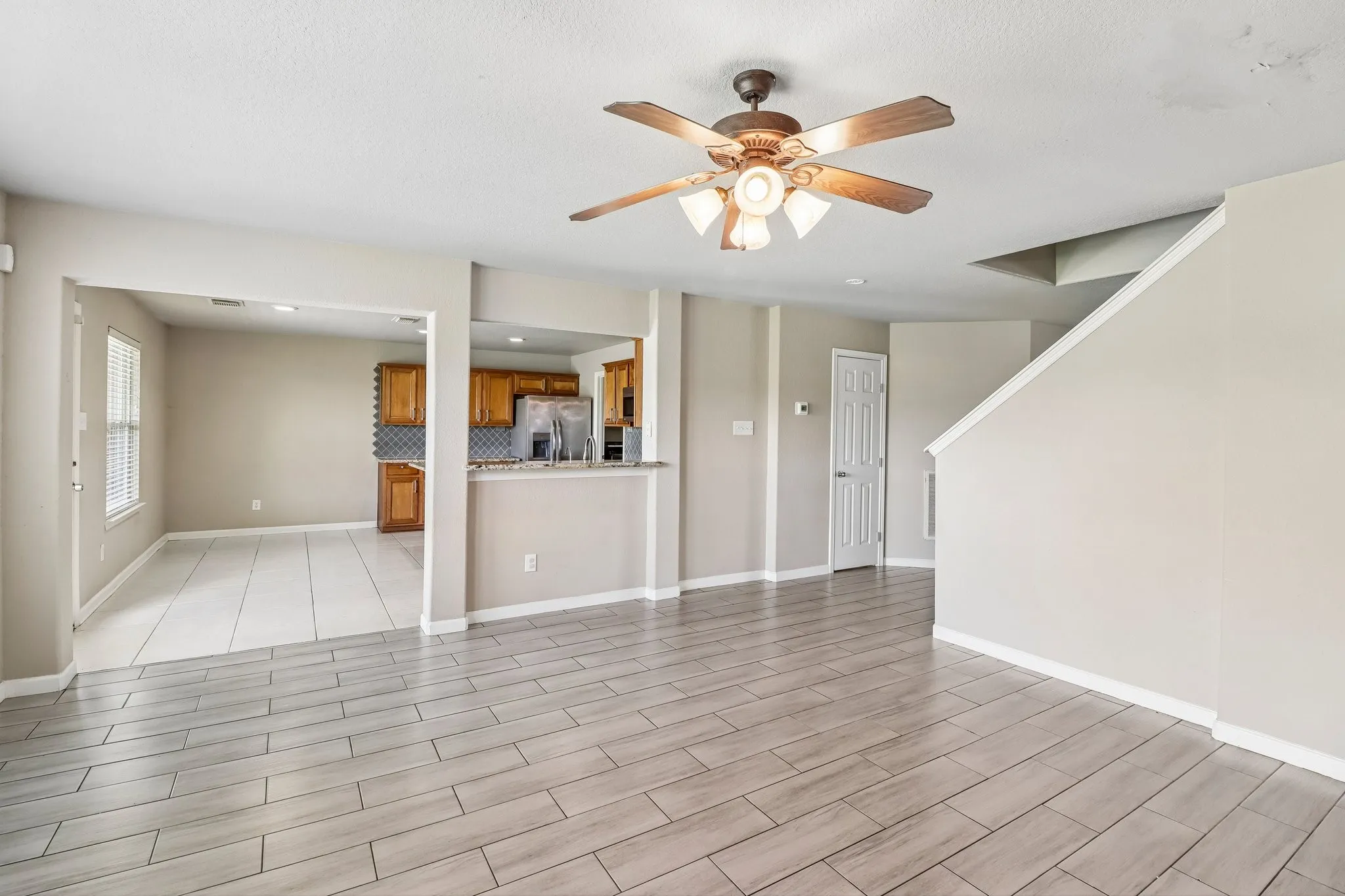 Single Family Residence For Sale in Fort Bend County , 13914 Bonnetbriar Lane, Sugar Land, Texas 77498, 4 Bedroom, 3 Bathroom, 2 Garage spaces, 2,368 Sqft, built in 2005, mls#21356012, Real Estate Agent in Sugar Land, Homes For Sale in Fort Bend county, Homes For Sale in Sugar Land, Realtor in Sugar Land Texas, Real Estate Brokerage Independent Realty Texas, Luminita Cordes Realtor