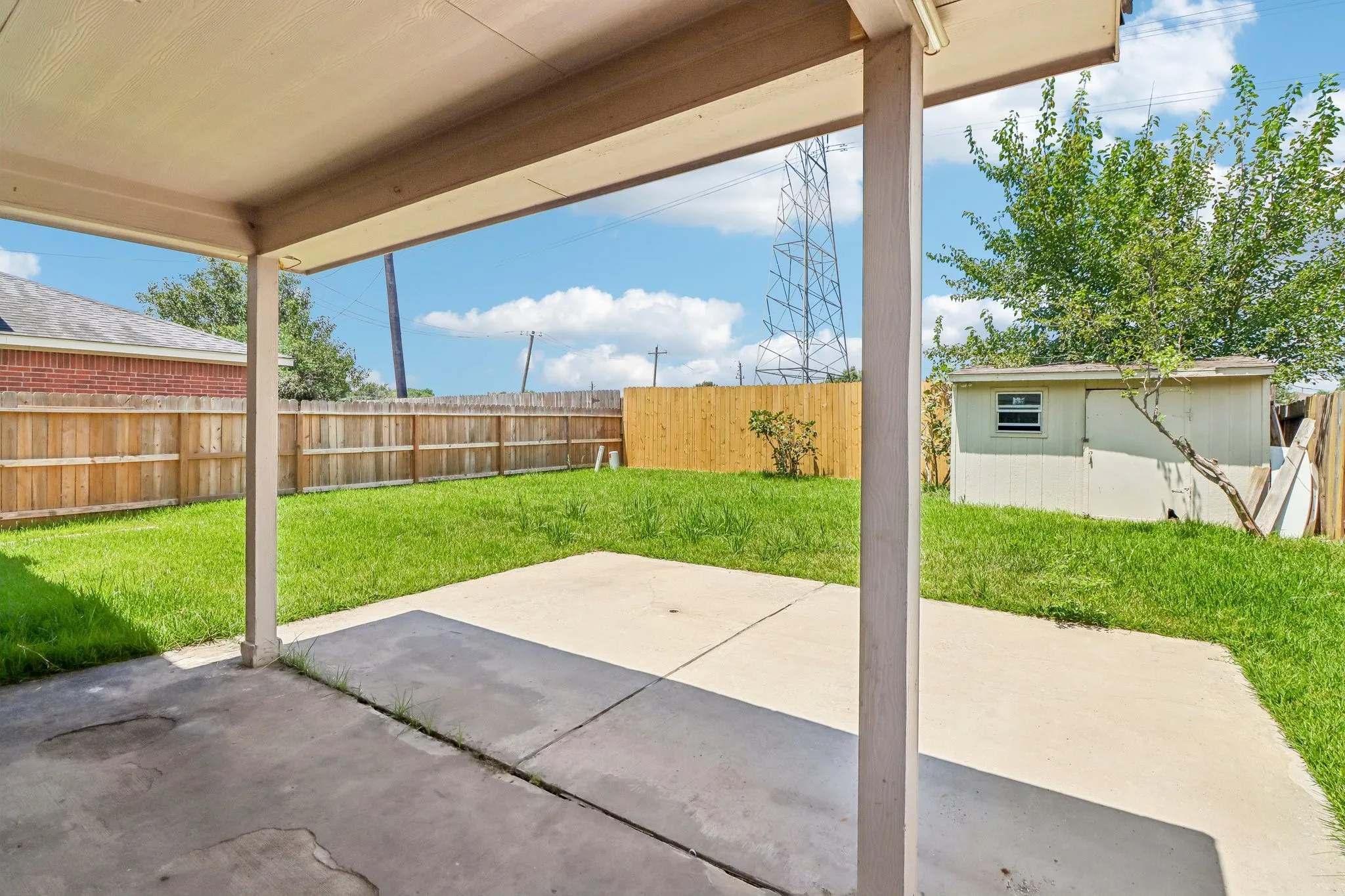 Single Family Residence For Sale in Fort Bend County , 13914 Bonnetbriar Lane, Sugar Land, Texas 77498, 4 Bedroom, 3 Bathroom, 2 Garage spaces, 2,368 Sqft, built in 2005, mls#21356012, Real Estate Agent in Sugar Land, Homes For Sale in Fort Bend county, Homes For Sale in Sugar Land, Realtor in Sugar Land Texas, Real Estate Brokerage Independent Realty Texas, Luminita Cordes Realtor