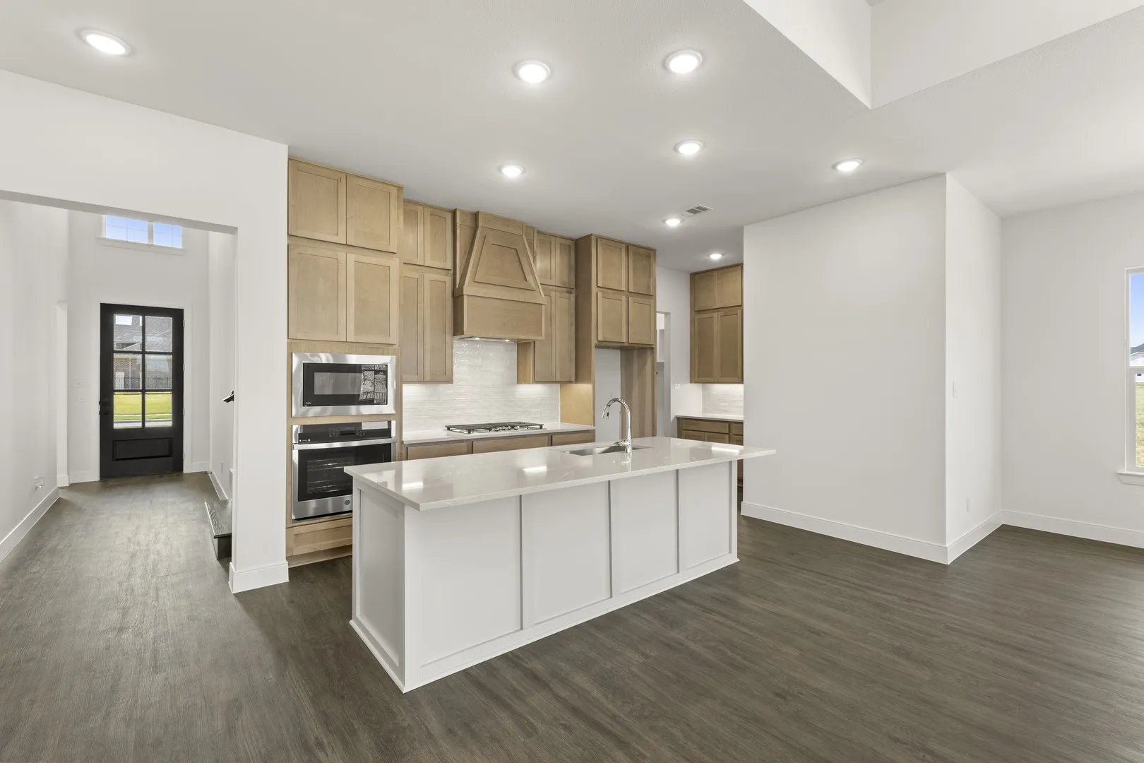 10_11. 5116 Clotho - Kitchen (2)