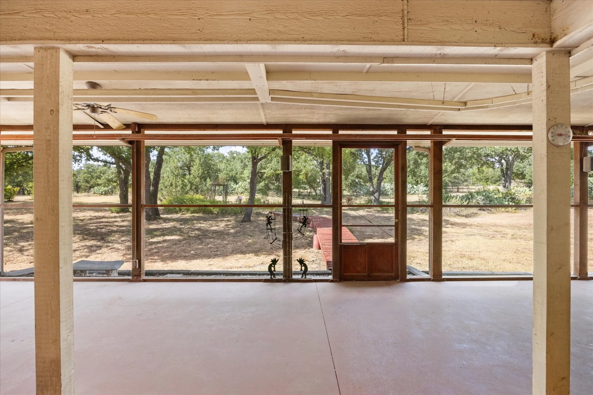 Single Family Residence For Sale in Parker County , 4201 E Bankhead Highway, Weatherford, Texas 76087, 3 Bedroom, 2 Bathroom, 2 Garage spaces, 2,144 Sqft, built in 1995, mls#21358892, Real Estate Agent in Weatherford, Homes For Sale in Parker county, Homes For Sale in Weatherford, Realtor in Weatherford Texas, Real Estate Brokerage Independent Realty Texas, Luminita Cordes Realtor