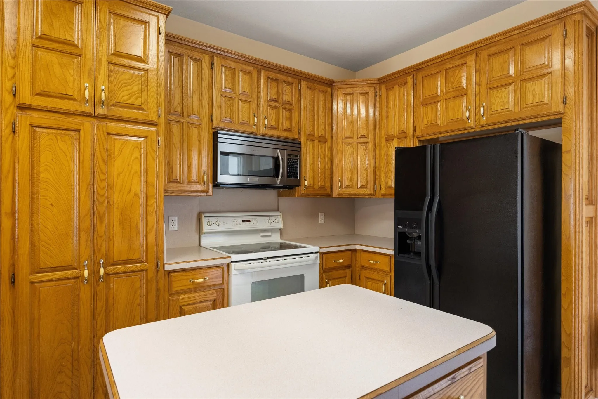 Single Family Residence For Sale in Parker County , 4201 E Bankhead Highway, Weatherford, Texas 76087, 3 Bedroom, 2 Bathroom, 2 Garage spaces, 2,144 Sqft, built in 1995, mls#21358892, Real Estate Agent in Weatherford, Homes For Sale in Parker county, Homes For Sale in Weatherford, Realtor in Weatherford Texas, Real Estate Brokerage Independent Realty Texas, Luminita Cordes Realtor