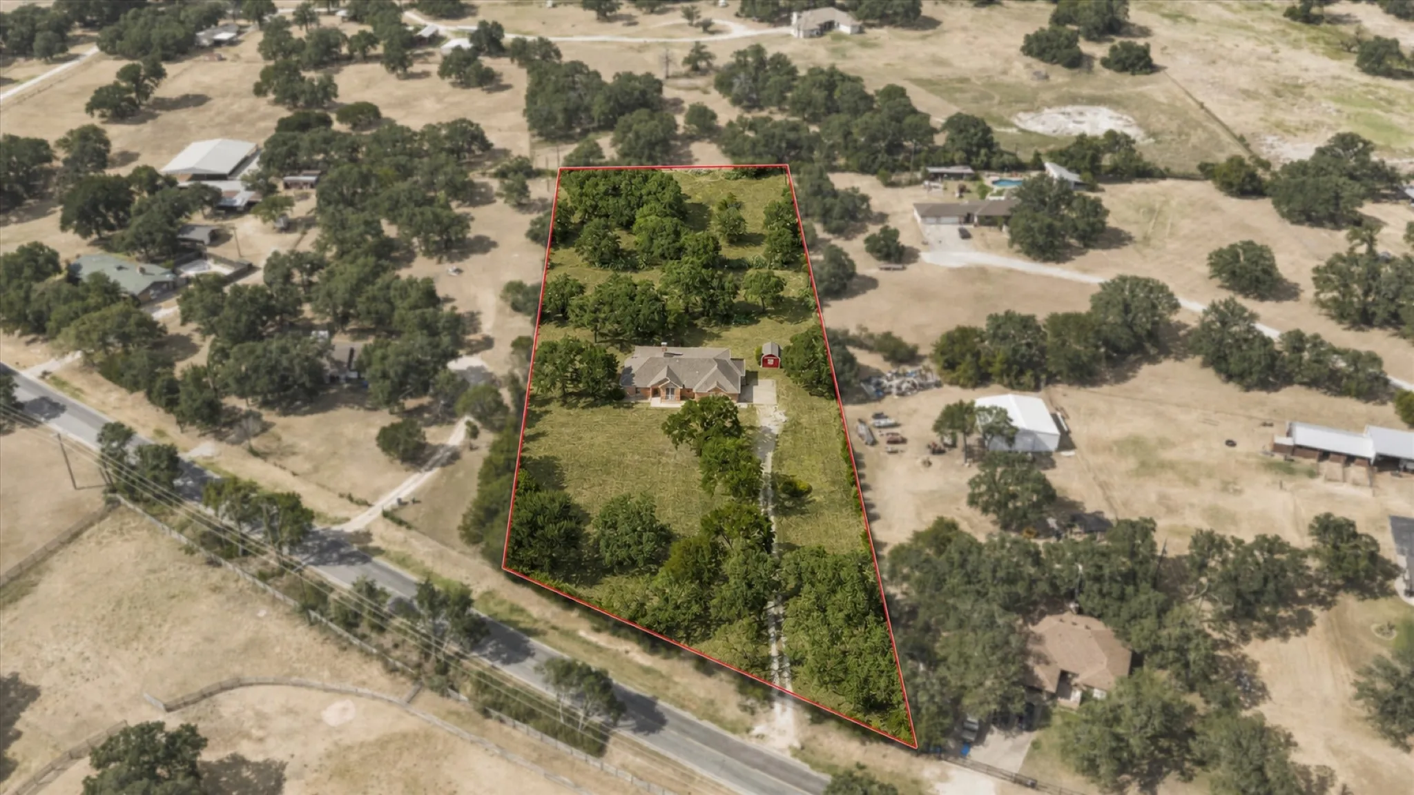 Single Family Residence For Sale in Parker County , 4201 E Bankhead Highway, Weatherford, Texas 76087, 3 Bedroom, 2 Bathroom, 2 Garage spaces, 2,144 Sqft, built in 1995, mls#21358892, Real Estate Agent in Weatherford, Homes For Sale in Parker county, Homes For Sale in Weatherford, Realtor in Weatherford Texas, Real Estate Brokerage Independent Realty Texas, Luminita Cordes Realtor