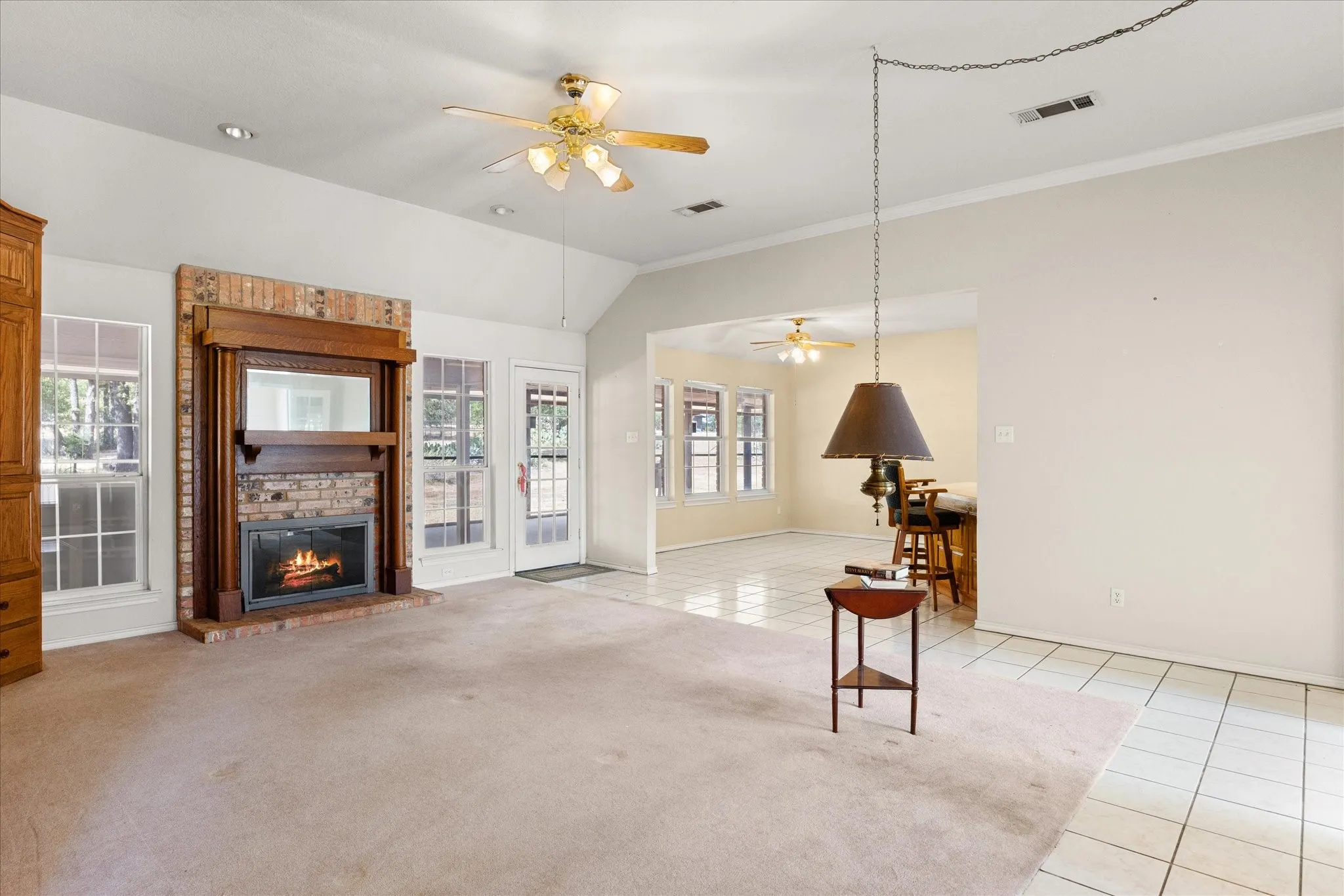 Single Family Residence For Sale in Parker County , 4201 E Bankhead Highway, Weatherford, Texas 76087, 3 Bedroom, 2 Bathroom, 2 Garage spaces, 2,144 Sqft, built in 1995, mls#21358892, Real Estate Agent in Weatherford, Homes For Sale in Parker county, Homes For Sale in Weatherford, Realtor in Weatherford Texas, Real Estate Brokerage Independent Realty Texas, Luminita Cordes Realtor