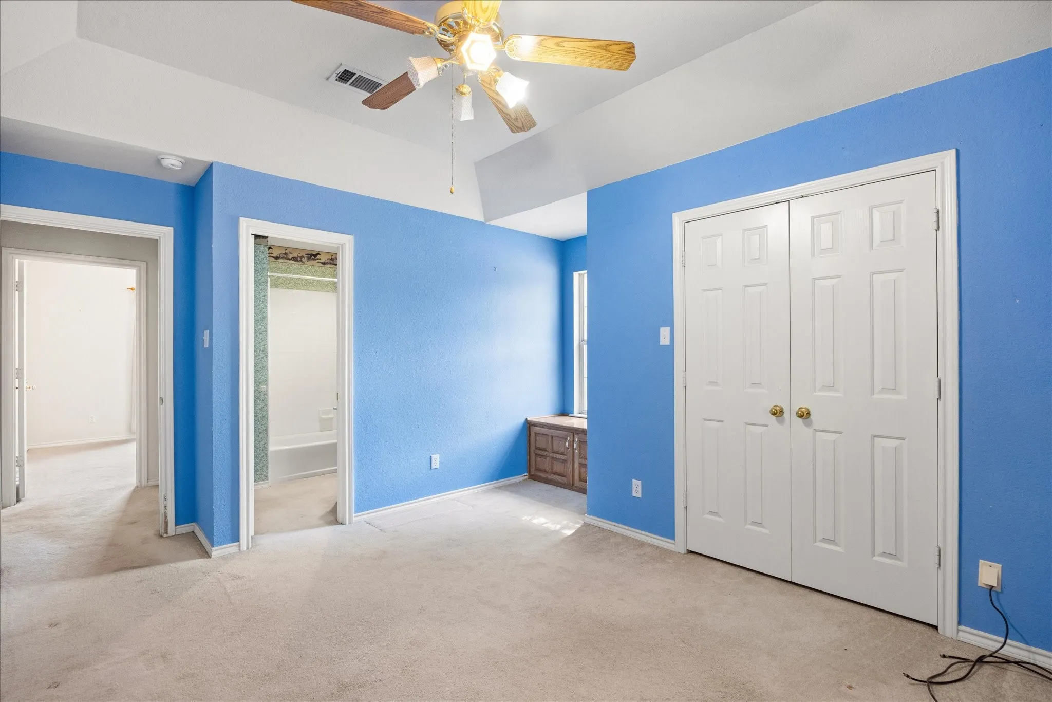 Single Family Residence For Sale in Parker County , 4201 E Bankhead Highway, Weatherford, Texas 76087, 3 Bedroom, 2 Bathroom, 2 Garage spaces, 2,144 Sqft, built in 1995, mls#21358892, Real Estate Agent in Weatherford, Homes For Sale in Parker county, Homes For Sale in Weatherford, Realtor in Weatherford Texas, Real Estate Brokerage Independent Realty Texas, Luminita Cordes Realtor