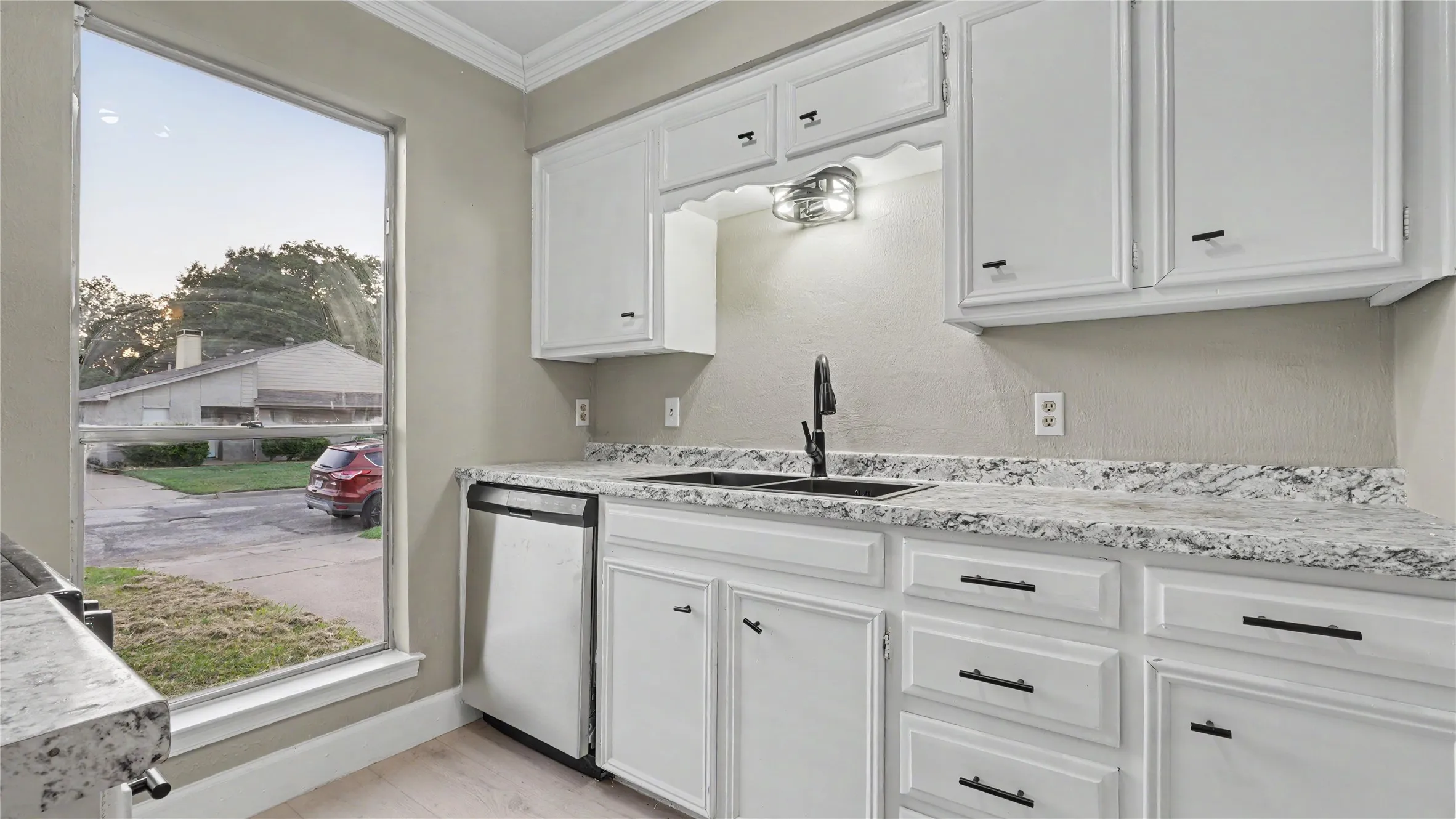 Duplex For Rent in Tarrant County , 2755 Parkchester Drive, Arlington, Texas 76015, 2 Bedroom, 2 Bathroom, Garage spaces, 1,037 Sqft, built in 1978, mls#21362011, Real Estate Agent in Arlington, Homes For Rent in Tarrant county, Homes For Rent in Arlington, Realtor in Arlington Texas, Real Estate Brokerage Independent Realty Texas, Luminita Cordes Realtor