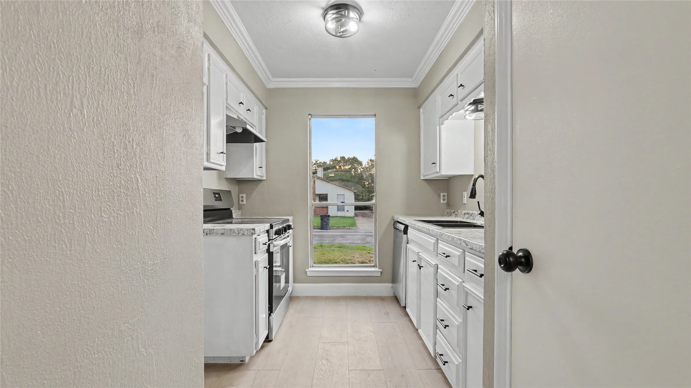 Duplex For Rent in Tarrant County , 2755 Parkchester Drive, Arlington, Texas 76015, 2 Bedroom, 2 Bathroom, Garage spaces, 1,037 Sqft, built in 1978, mls#21362011, Real Estate Agent in Arlington, Homes For Rent in Tarrant county, Homes For Rent in Arlington, Realtor in Arlington Texas, Real Estate Brokerage Independent Realty Texas, Luminita Cordes Realtor
