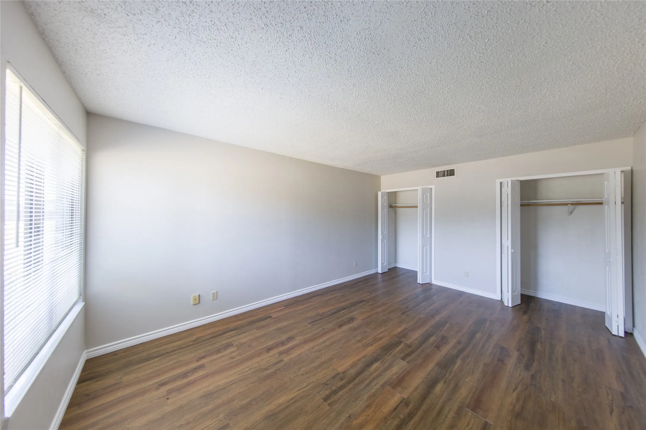 Single Family Residence For Rent in Dallas County , 2814 Lancer Lane, Garland, Texas 75044, 3 Bedroom, 2 Bathroom, 2 Garage spaces, 1,487 Sqft, built in 1977, mls#21347863, Real Estate Agent in Garland, Homes For Rent in Dallas county, Homes For Rent in Garland, Realtor in Garland Texas, Real Estate Brokerage Independent Realty Texas, Luminita Cordes Realtor