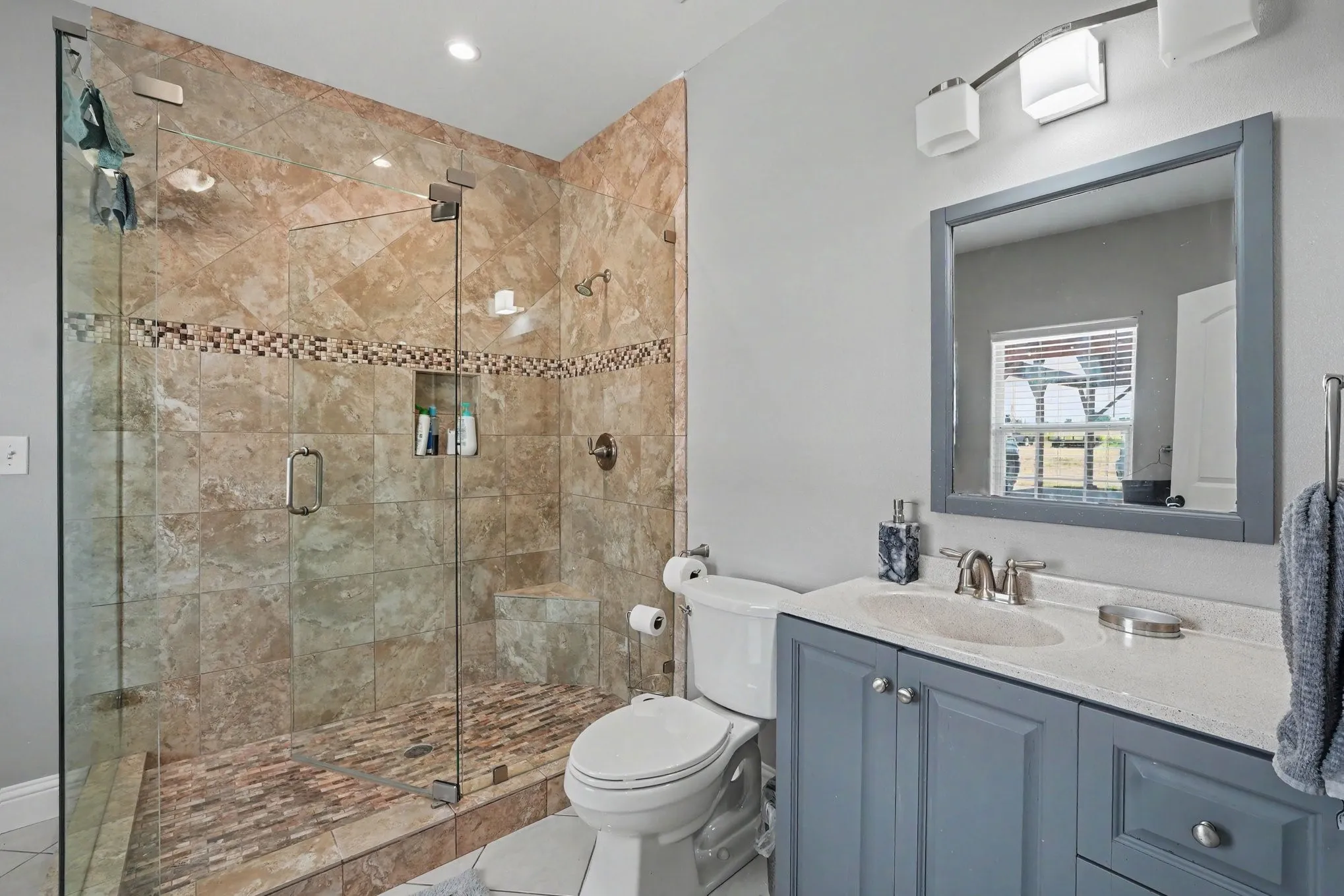 Single Family Residence For Sale in Hunt County , 1362 Private Road 2739, Caddo Mills, Texas 75135, 5 Bedroom, 3 Bathroom, 2 Garage spaces, 4,060 Sqft, built in 2015, mls#21361534, Real Estate Agent in Caddo Mills, Homes For Sale in Hunt county, Homes For Sale in Caddo Mills, Realtor in Caddo Mills Texas, Real Estate Brokerage Independent Realty Texas, Luminita Cordes Realtor