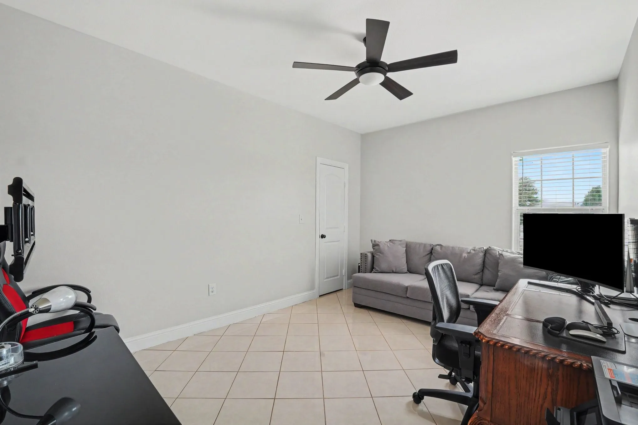 Single Family Residence For Sale in Hunt County , 1362 Private Road 2739, Caddo Mills, Texas 75135, 5 Bedroom, 3 Bathroom, 2 Garage spaces, 4,060 Sqft, built in 2015, mls#21361534, Real Estate Agent in Caddo Mills, Homes For Sale in Hunt county, Homes For Sale in Caddo Mills, Realtor in Caddo Mills Texas, Real Estate Brokerage Independent Realty Texas, Luminita Cordes Realtor