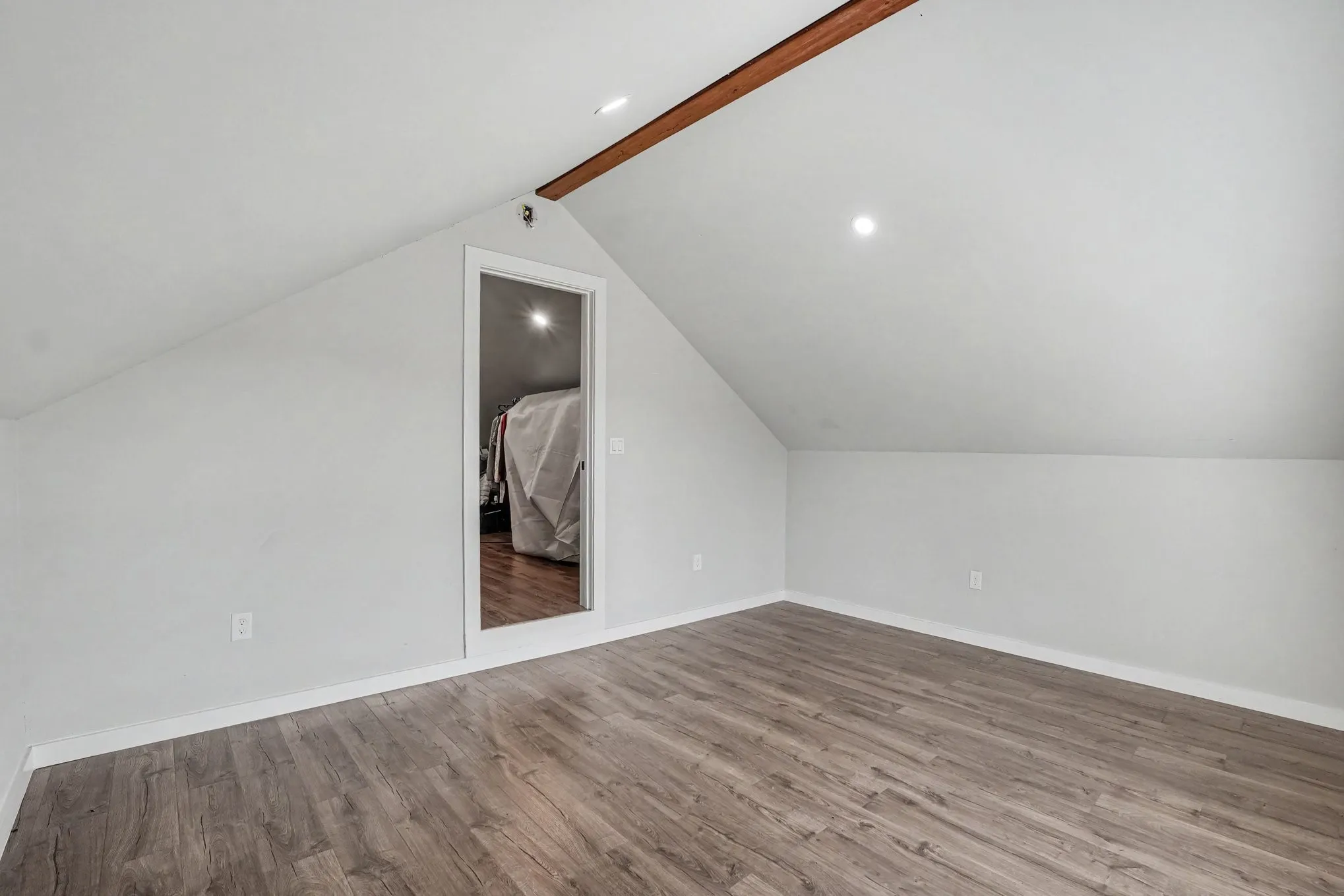 Single Family Residence For Sale in Hunt County , 1362 Private Road 2739, Caddo Mills, Texas 75135, 5 Bedroom, 3 Bathroom, 2 Garage spaces, 4,060 Sqft, built in 2015, mls#21361534, Real Estate Agent in Caddo Mills, Homes For Sale in Hunt county, Homes For Sale in Caddo Mills, Realtor in Caddo Mills Texas, Real Estate Brokerage Independent Realty Texas, Luminita Cordes Realtor