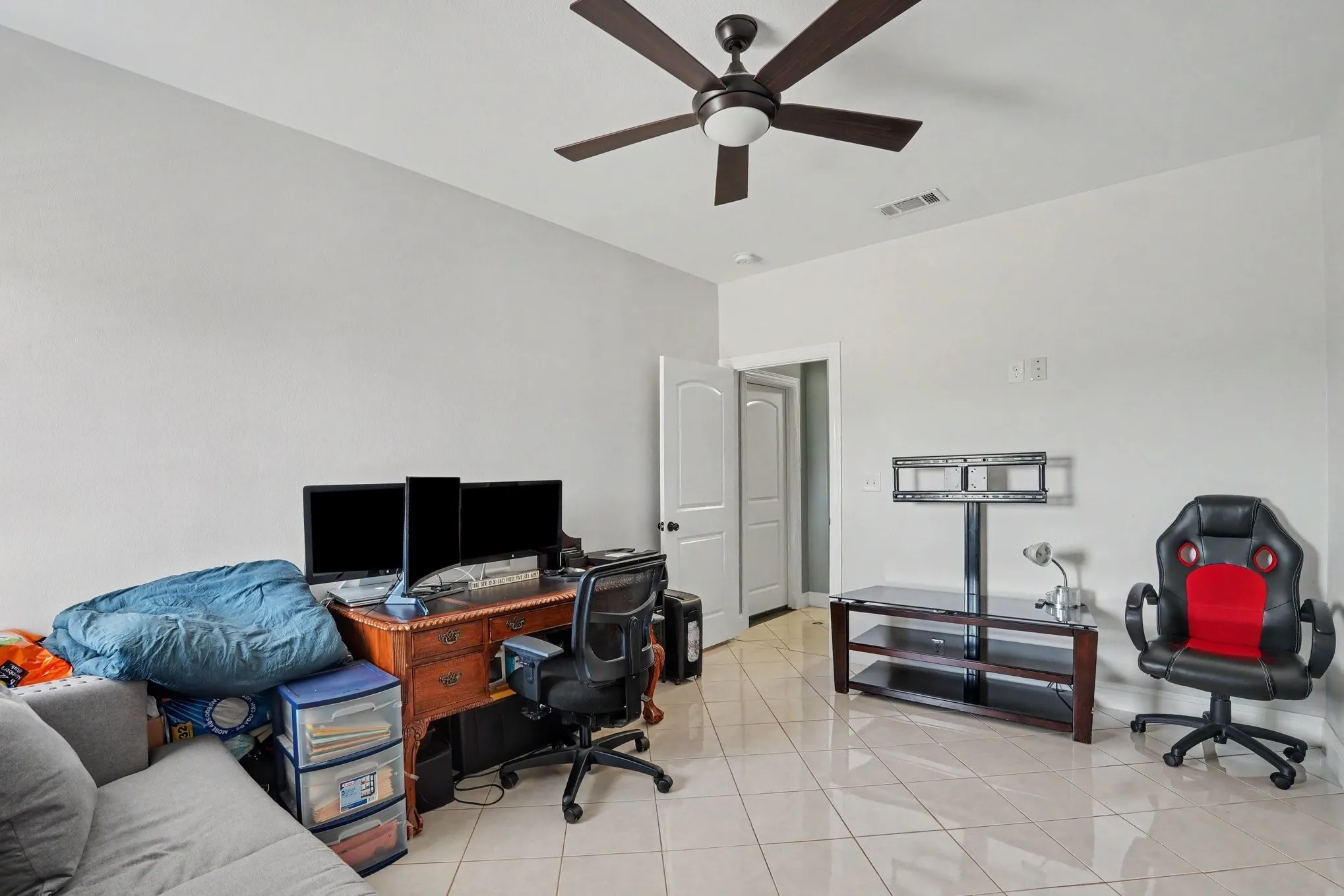 Single Family Residence For Sale in Hunt County , 1362 Private Road 2739, Caddo Mills, Texas 75135, 5 Bedroom, 3 Bathroom, 2 Garage spaces, 4,060 Sqft, built in 2015, mls#21361534, Real Estate Agent in Caddo Mills, Homes For Sale in Hunt county, Homes For Sale in Caddo Mills, Realtor in Caddo Mills Texas, Real Estate Brokerage Independent Realty Texas, Luminita Cordes Realtor