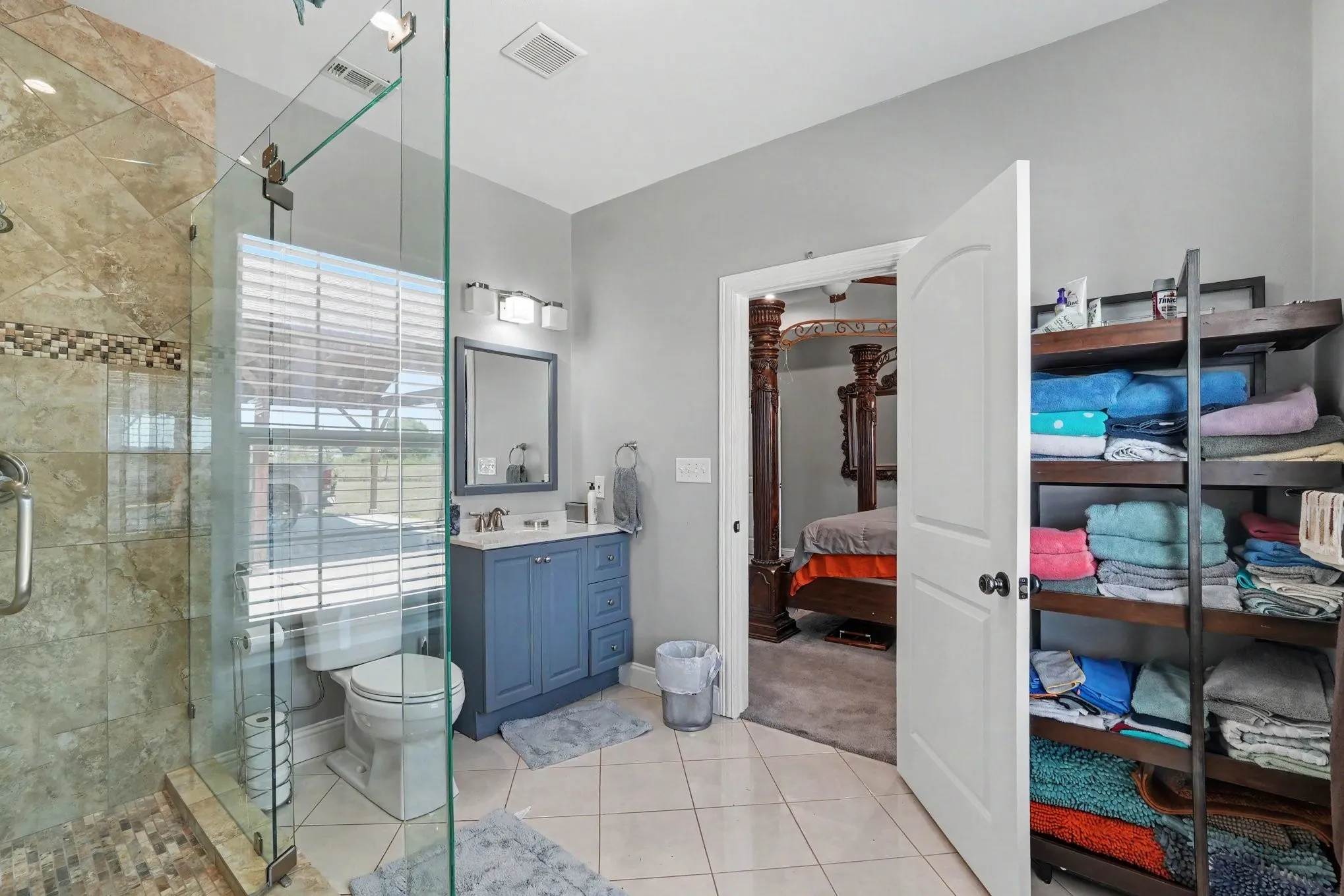Single Family Residence For Sale in Hunt County , 1362 Private Road 2739, Caddo Mills, Texas 75135, 5 Bedroom, 3 Bathroom, 2 Garage spaces, 4,060 Sqft, built in 2015, mls#21361534, Real Estate Agent in Caddo Mills, Homes For Sale in Hunt county, Homes For Sale in Caddo Mills, Realtor in Caddo Mills Texas, Real Estate Brokerage Independent Realty Texas, Luminita Cordes Realtor