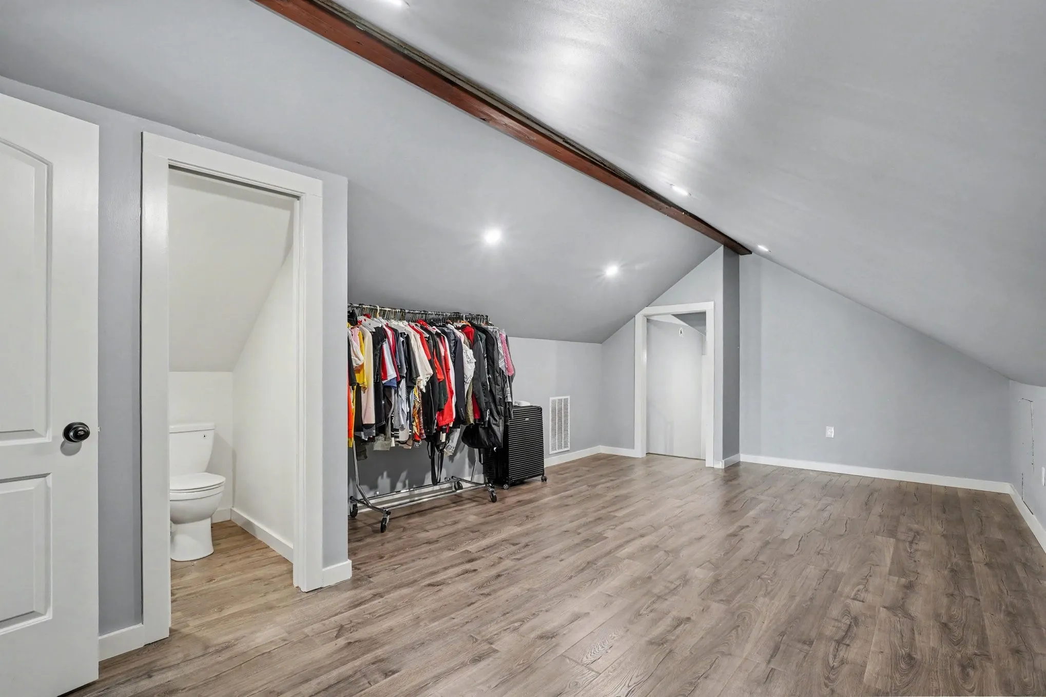 Single Family Residence For Sale in Hunt County , 1362 Private Road 2739, Caddo Mills, Texas 75135, 5 Bedroom, 3 Bathroom, 2 Garage spaces, 4,060 Sqft, built in 2015, mls#21361534, Real Estate Agent in Caddo Mills, Homes For Sale in Hunt county, Homes For Sale in Caddo Mills, Realtor in Caddo Mills Texas, Real Estate Brokerage Independent Realty Texas, Luminita Cordes Realtor