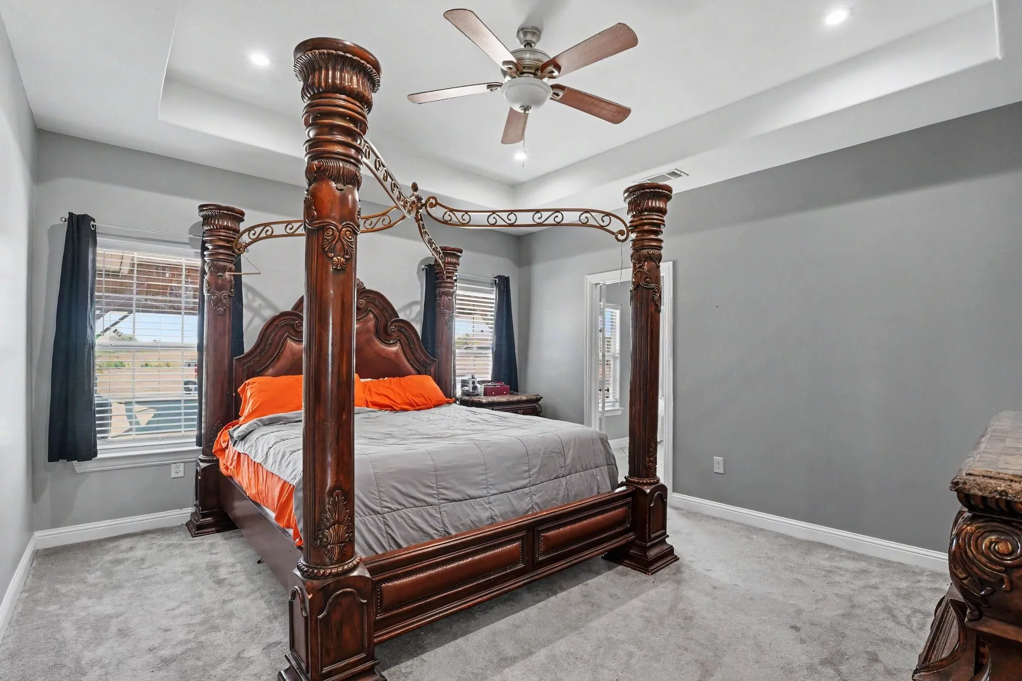 Single Family Residence For Sale in Hunt County , 1362 Private Road 2739, Caddo Mills, Texas 75135, 5 Bedroom, 3 Bathroom, 2 Garage spaces, 4,060 Sqft, built in 2015, mls#21361534, Real Estate Agent in Caddo Mills, Homes For Sale in Hunt county, Homes For Sale in Caddo Mills, Realtor in Caddo Mills Texas, Real Estate Brokerage Independent Realty Texas, Luminita Cordes Realtor