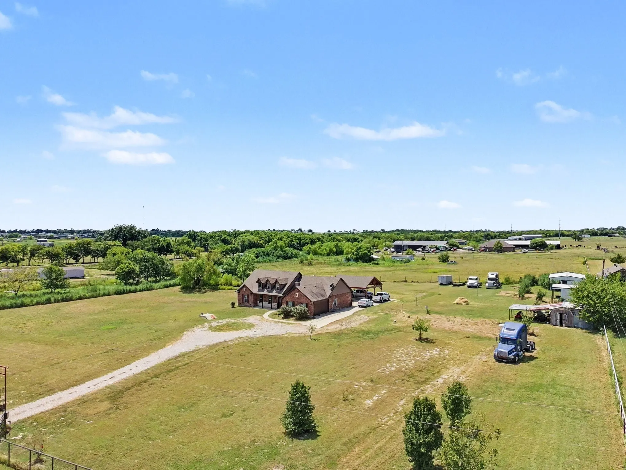 Single Family Residence For Sale in Hunt County , 1362 Private Road 2739, Caddo Mills, Texas 75135, 5 Bedroom, 3 Bathroom, 2 Garage spaces, 4,060 Sqft, built in 2015, mls#21361534, Real Estate Agent in Caddo Mills, Homes For Sale in Hunt county, Homes For Sale in Caddo Mills, Realtor in Caddo Mills Texas, Real Estate Brokerage Independent Realty Texas, Luminita Cordes Realtor