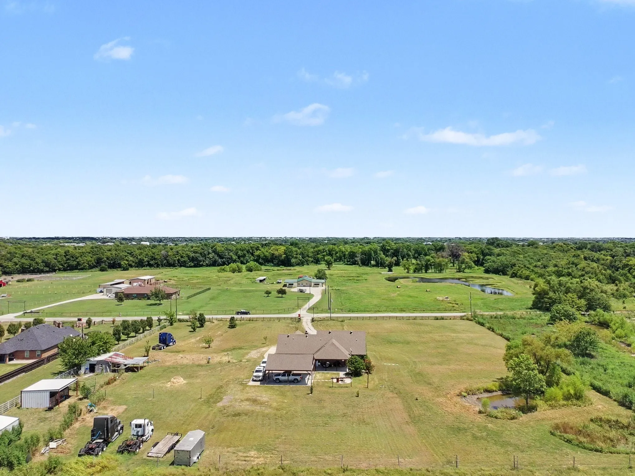 Single Family Residence For Sale in Hunt County , 1362 Private Road 2739, Caddo Mills, Texas 75135, 5 Bedroom, 3 Bathroom, 2 Garage spaces, 4,060 Sqft, built in 2015, mls#21361534, Real Estate Agent in Caddo Mills, Homes For Sale in Hunt county, Homes For Sale in Caddo Mills, Realtor in Caddo Mills Texas, Real Estate Brokerage Independent Realty Texas, Luminita Cordes Realtor