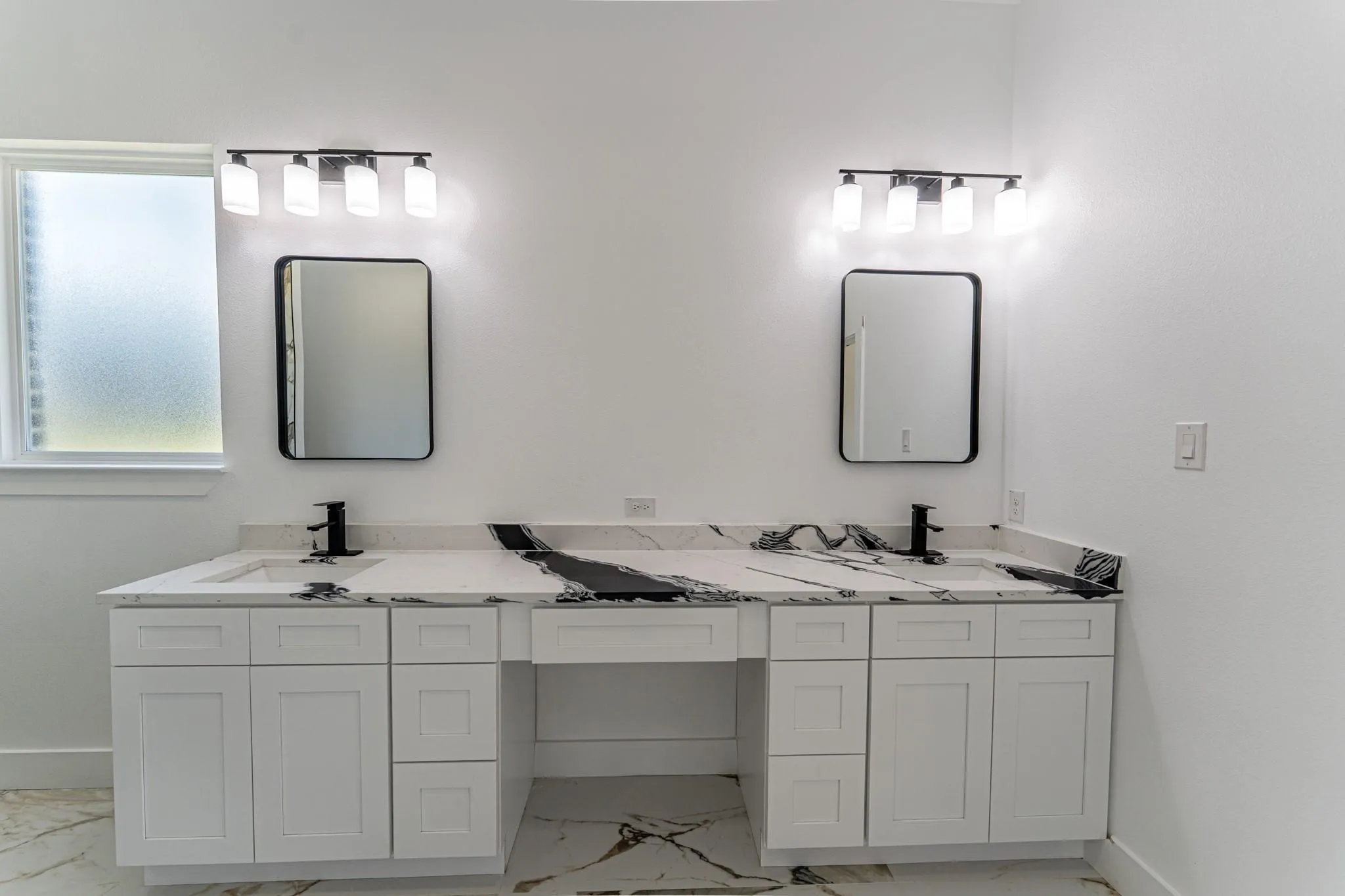 Single Family Residence For Rent in Hopkins County , 2147 Heath Street, Sulphur Springs, Texas 75482, 4 Bedroom, 4 Bathroom, 2 Garage spaces, 2,867 Sqft, built in 2025, mls#21362058, Real Estate Agent in Sulphur Springs, Homes For Rent in Hopkins county, Homes For Rent in Sulphur Springs, Realtor in Sulphur Springs Texas, Real Estate Brokerage Independent Realty Texas, Luminita Cordes Realtor
