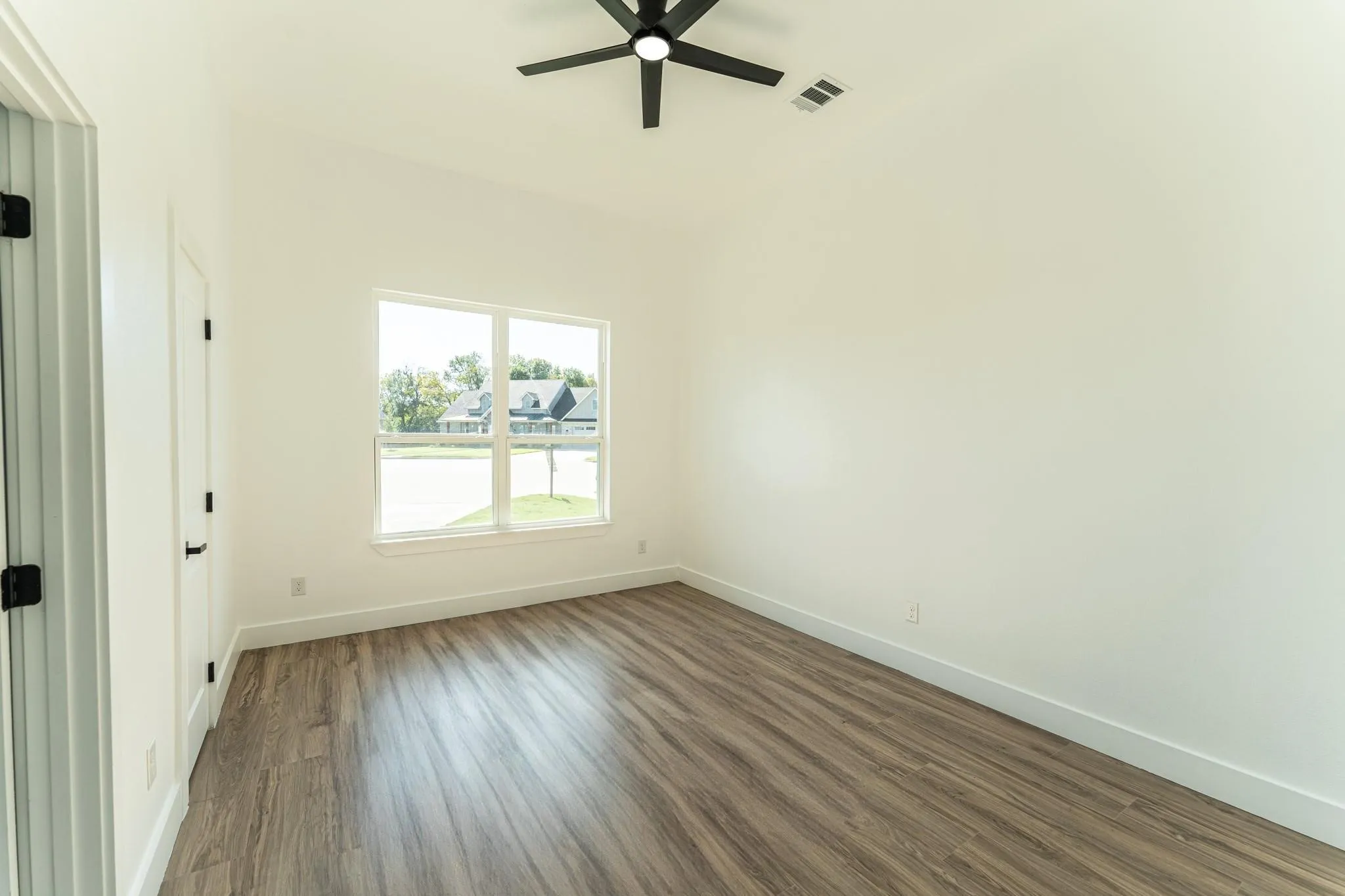 Single Family Residence For Rent in Hopkins County , 2147 Heath Street, Sulphur Springs, Texas 75482, 4 Bedroom, 4 Bathroom, 2 Garage spaces, 2,867 Sqft, built in 2025, mls#21362058, Real Estate Agent in Sulphur Springs, Homes For Rent in Hopkins county, Homes For Rent in Sulphur Springs, Realtor in Sulphur Springs Texas, Real Estate Brokerage Independent Realty Texas, Luminita Cordes Realtor