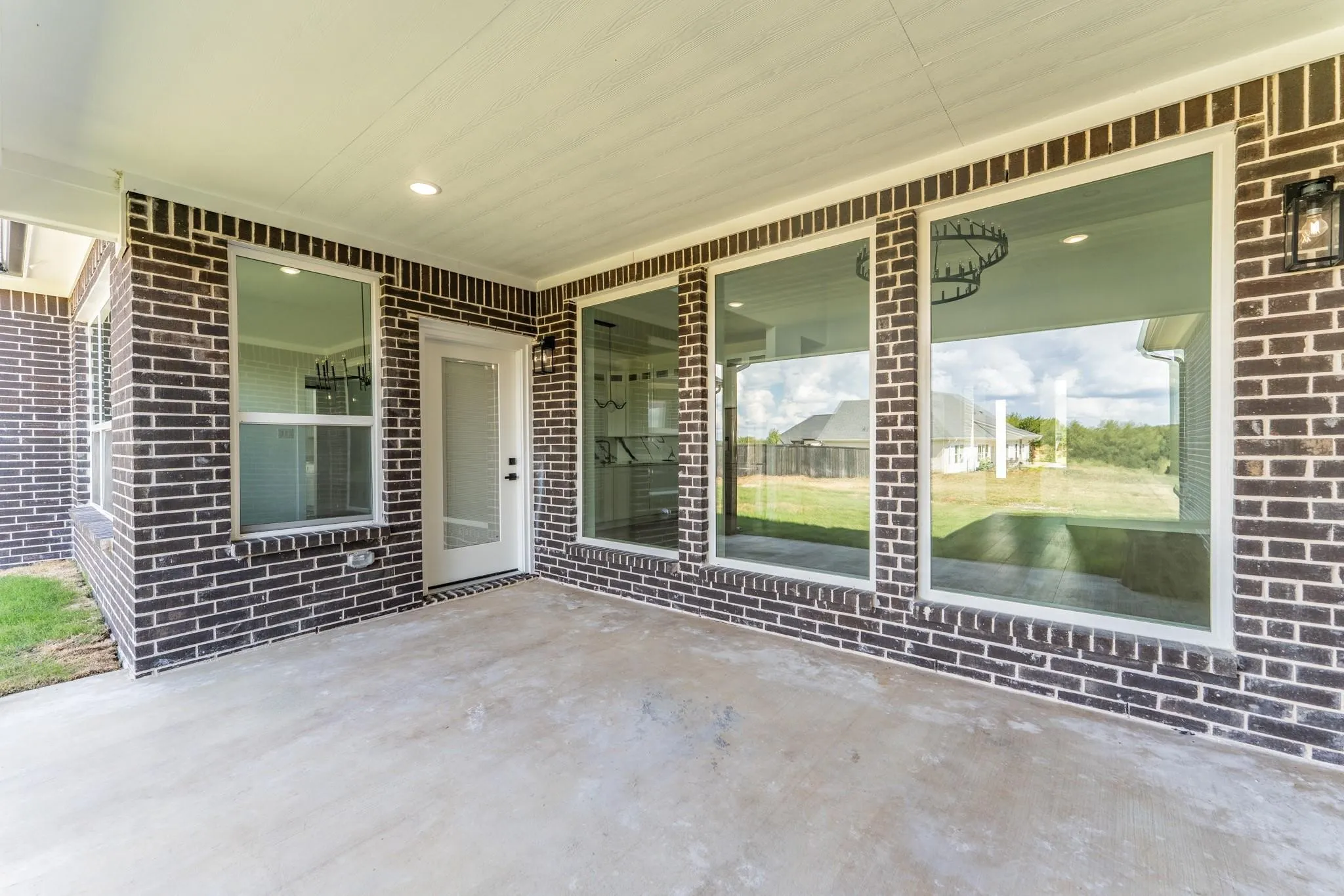 Single Family Residence For Rent in Hopkins County , 2147 Heath Street, Sulphur Springs, Texas 75482, 4 Bedroom, 4 Bathroom, 2 Garage spaces, 2,867 Sqft, built in 2025, mls#21362058, Real Estate Agent in Sulphur Springs, Homes For Rent in Hopkins county, Homes For Rent in Sulphur Springs, Realtor in Sulphur Springs Texas, Real Estate Brokerage Independent Realty Texas, Luminita Cordes Realtor