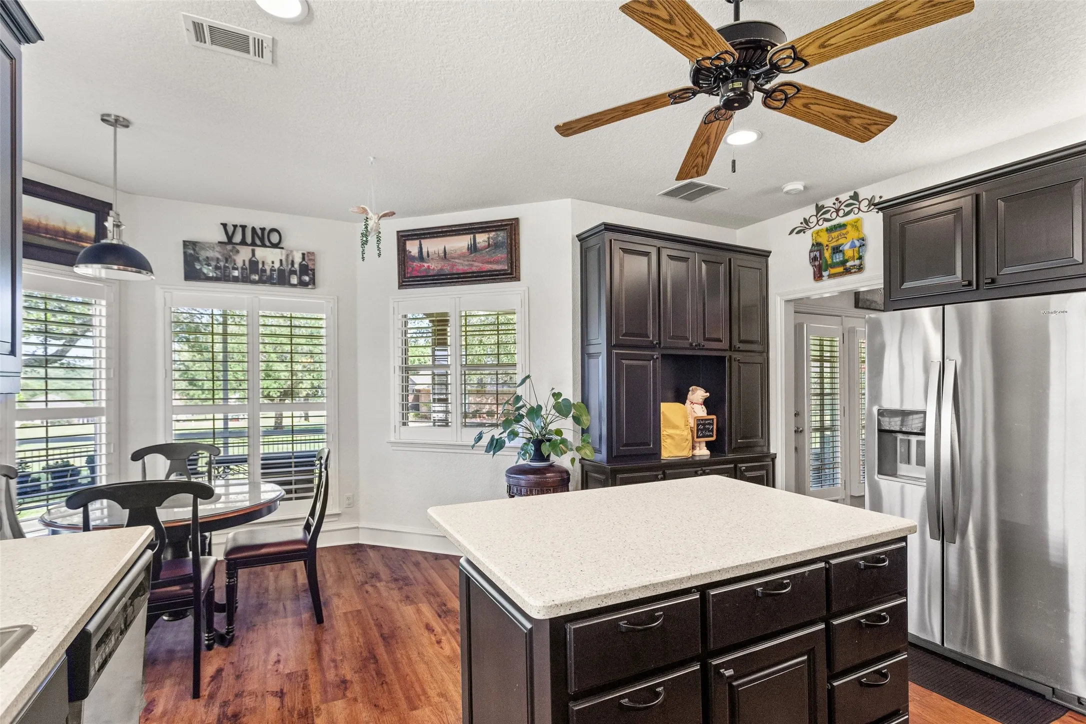 Single Family Residence For Sale in Hood County , 6402 Parlange Court, Granbury, Texas 76049, 3 Bedroom, 3 Bathroom, 2 Garage spaces, 2,623 Sqft, built in 1999, mls#21361033, Real Estate Agent in Granbury, Homes For Sale in Hood county, Homes For Sale in Granbury, Realtor in Granbury Texas, Real Estate Brokerage Independent Realty Texas, Luminita Cordes Realtor