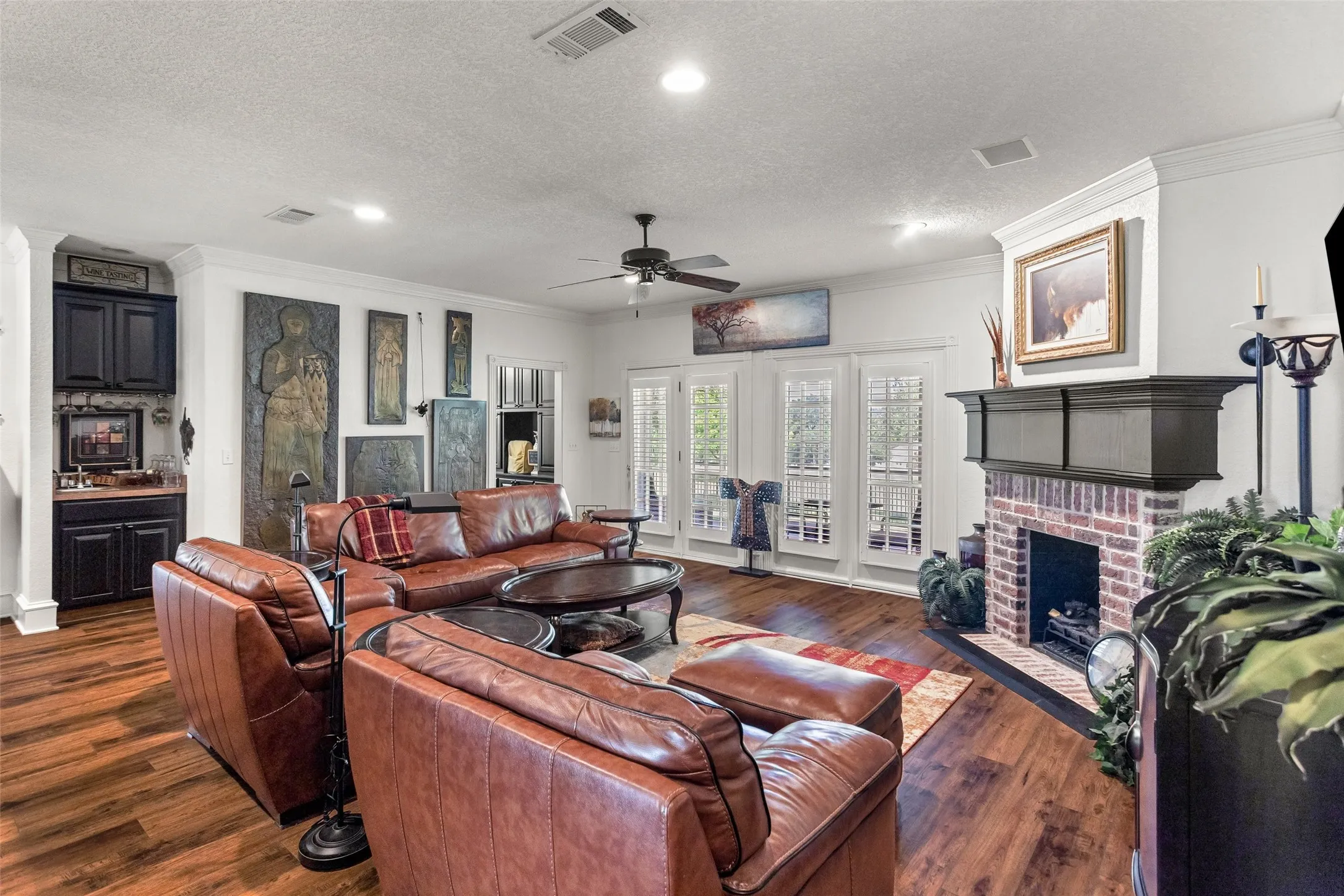 Single Family Residence For Sale in Hood County , 6402 Parlange Court, Granbury, Texas 76049, 3 Bedroom, 3 Bathroom, 2 Garage spaces, 2,623 Sqft, built in 1999, mls#21361033, Real Estate Agent in Granbury, Homes For Sale in Hood county, Homes For Sale in Granbury, Realtor in Granbury Texas, Real Estate Brokerage Independent Realty Texas, Luminita Cordes Realtor