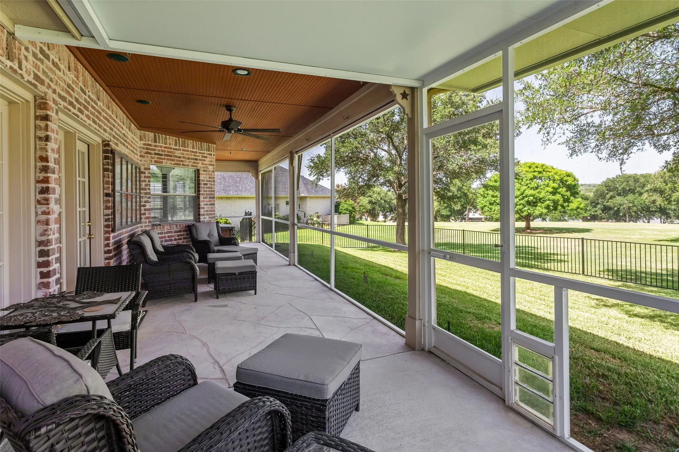 Single Family Residence For Sale in Hood County , 6402 Parlange Court, Granbury, Texas 76049, 3 Bedroom, 3 Bathroom, 2 Garage spaces, 2,623 Sqft, built in 1999, mls#21361033, Real Estate Agent in Granbury, Homes For Sale in Hood county, Homes For Sale in Granbury, Realtor in Granbury Texas, Real Estate Brokerage Independent Realty Texas, Luminita Cordes Realtor