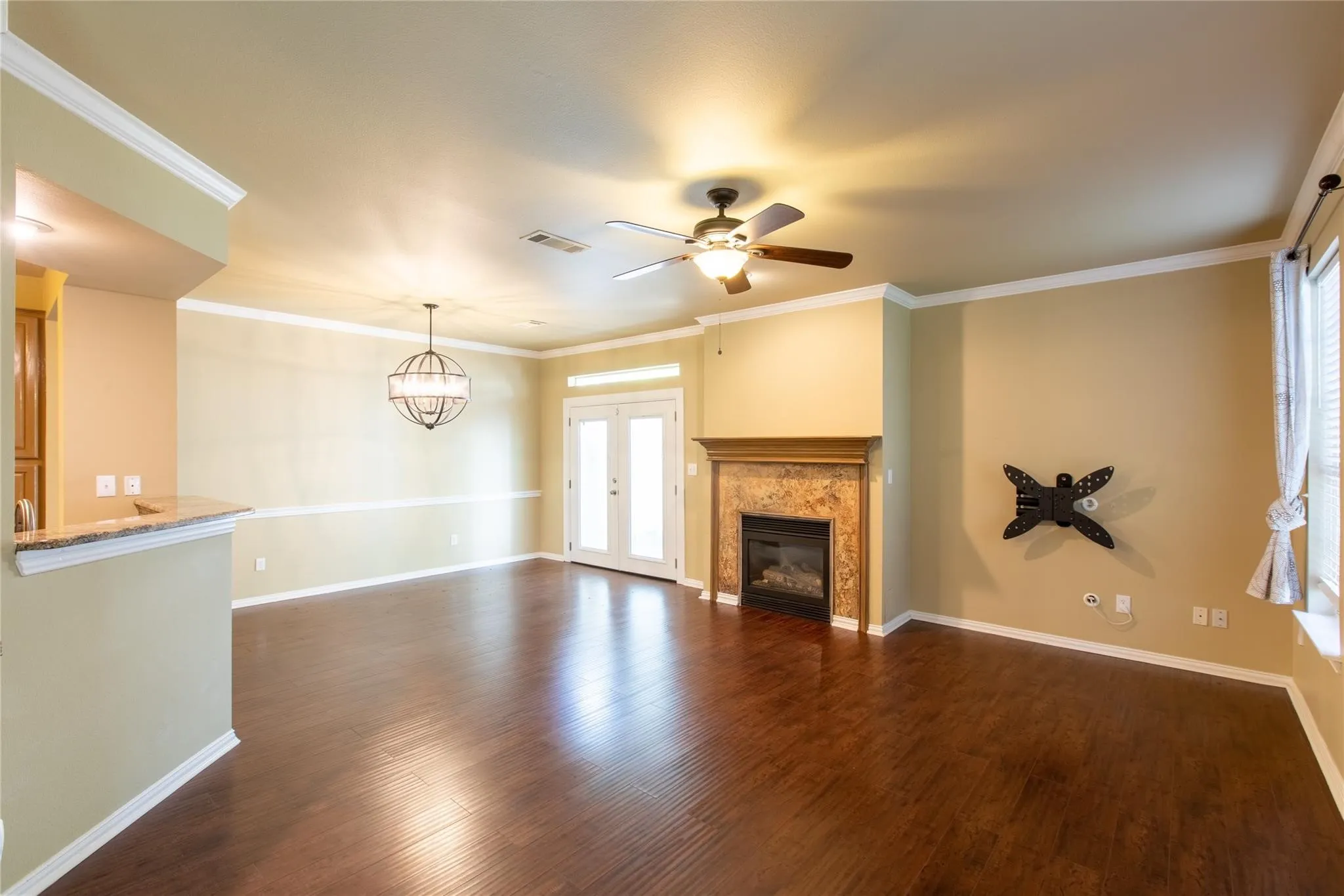Townhouse For Rent in Collin County , 609 Regency Drive, Allen, Texas 75002, 3 Bedroom, 2 Bathroom, 2 Garage spaces, 1,783 Sqft, built in 1999, mls#21353306, Real Estate Agent in Allen, Homes For Rent in Collin county, Homes For Rent in Allen, Realtor in Allen Texas, Real Estate Brokerage Independent Realty Texas, Luminita Cordes Realtor