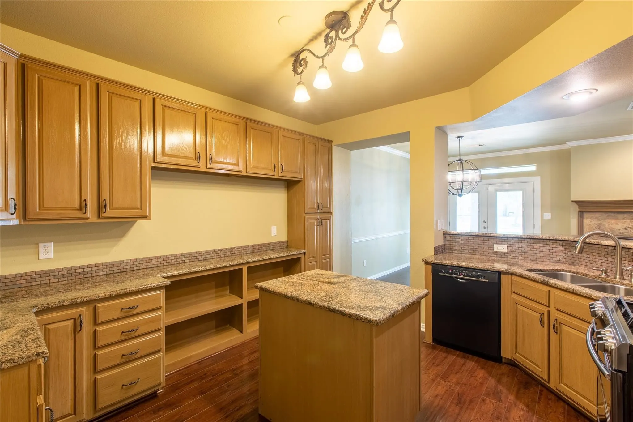 Townhouse For Rent in Collin County , 609 Regency Drive, Allen, Texas 75002, 3 Bedroom, 2 Bathroom, 2 Garage spaces, 1,783 Sqft, built in 1999, mls#21353306, Real Estate Agent in Allen, Homes For Rent in Collin county, Homes For Rent in Allen, Realtor in Allen Texas, Real Estate Brokerage Independent Realty Texas, Luminita Cordes Realtor
