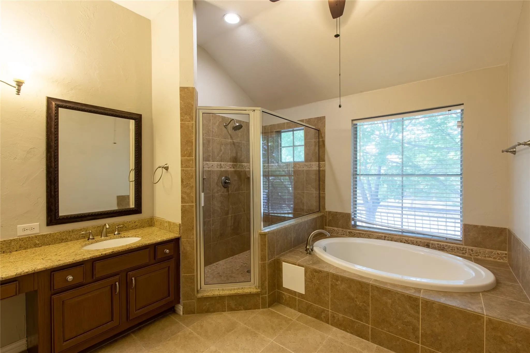 Townhouse For Rent in Collin County , 609 Regency Drive, Allen, Texas 75002, 3 Bedroom, 2 Bathroom, 2 Garage spaces, 1,783 Sqft, built in 1999, mls#21353306, Real Estate Agent in Allen, Homes For Rent in Collin county, Homes For Rent in Allen, Realtor in Allen Texas, Real Estate Brokerage Independent Realty Texas, Luminita Cordes Realtor