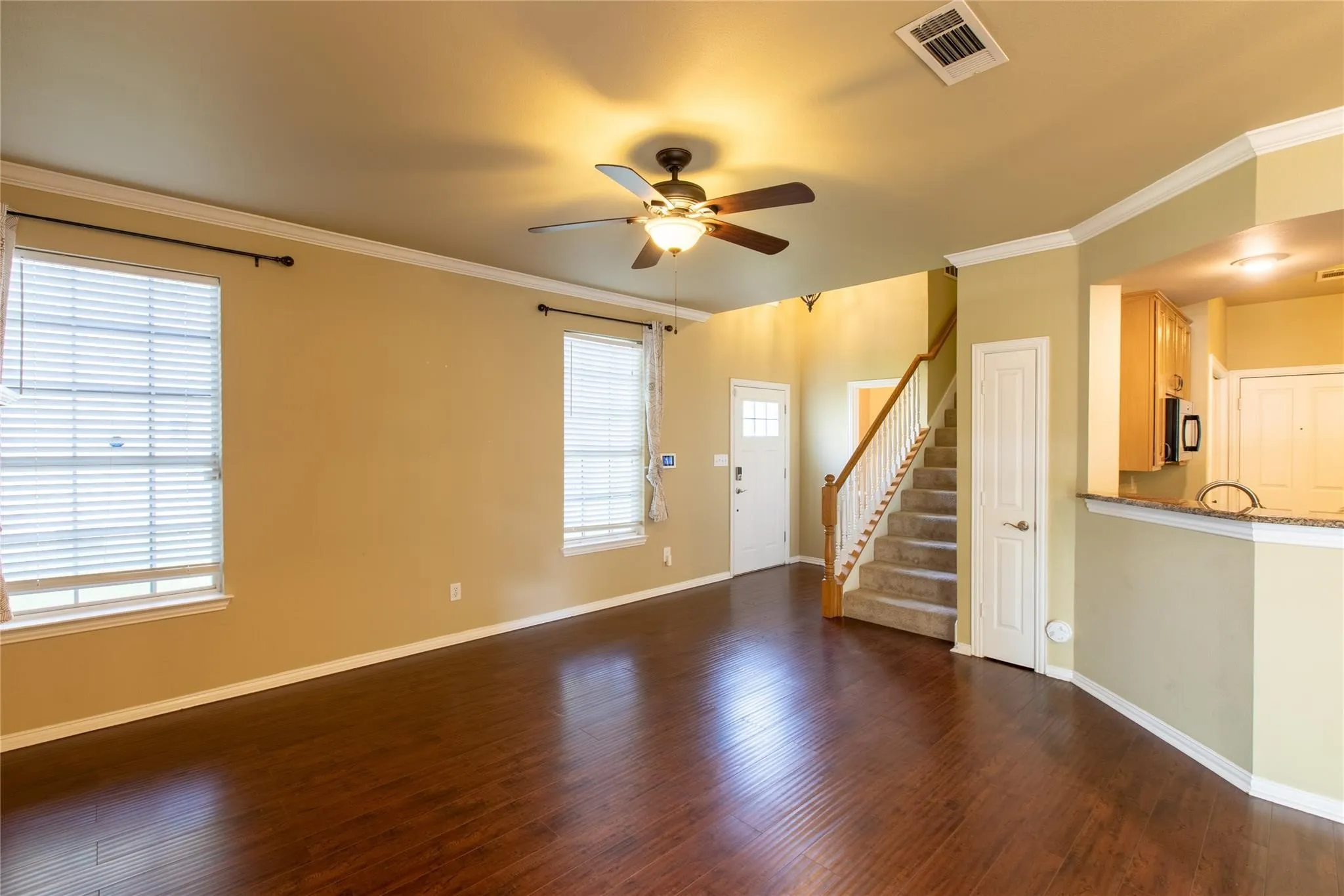 Townhouse For Rent in Collin County , 609 Regency Drive, Allen, Texas 75002, 3 Bedroom, 2 Bathroom, 2 Garage spaces, 1,783 Sqft, built in 1999, mls#21353306, Real Estate Agent in Allen, Homes For Rent in Collin county, Homes For Rent in Allen, Realtor in Allen Texas, Real Estate Brokerage Independent Realty Texas, Luminita Cordes Realtor
