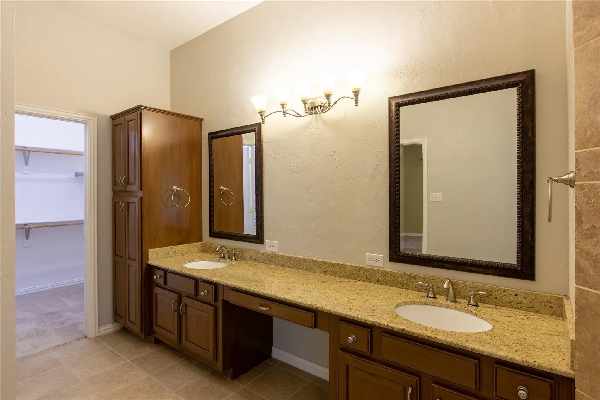 Townhouse For Rent in Collin County , 609 Regency Drive, Allen, Texas 75002, 3 Bedroom, 2 Bathroom, 2 Garage spaces, 1,783 Sqft, built in 1999, mls#21353306, Real Estate Agent in Allen, Homes For Rent in Collin county, Homes For Rent in Allen, Realtor in Allen Texas, Real Estate Brokerage Independent Realty Texas, Luminita Cordes Realtor