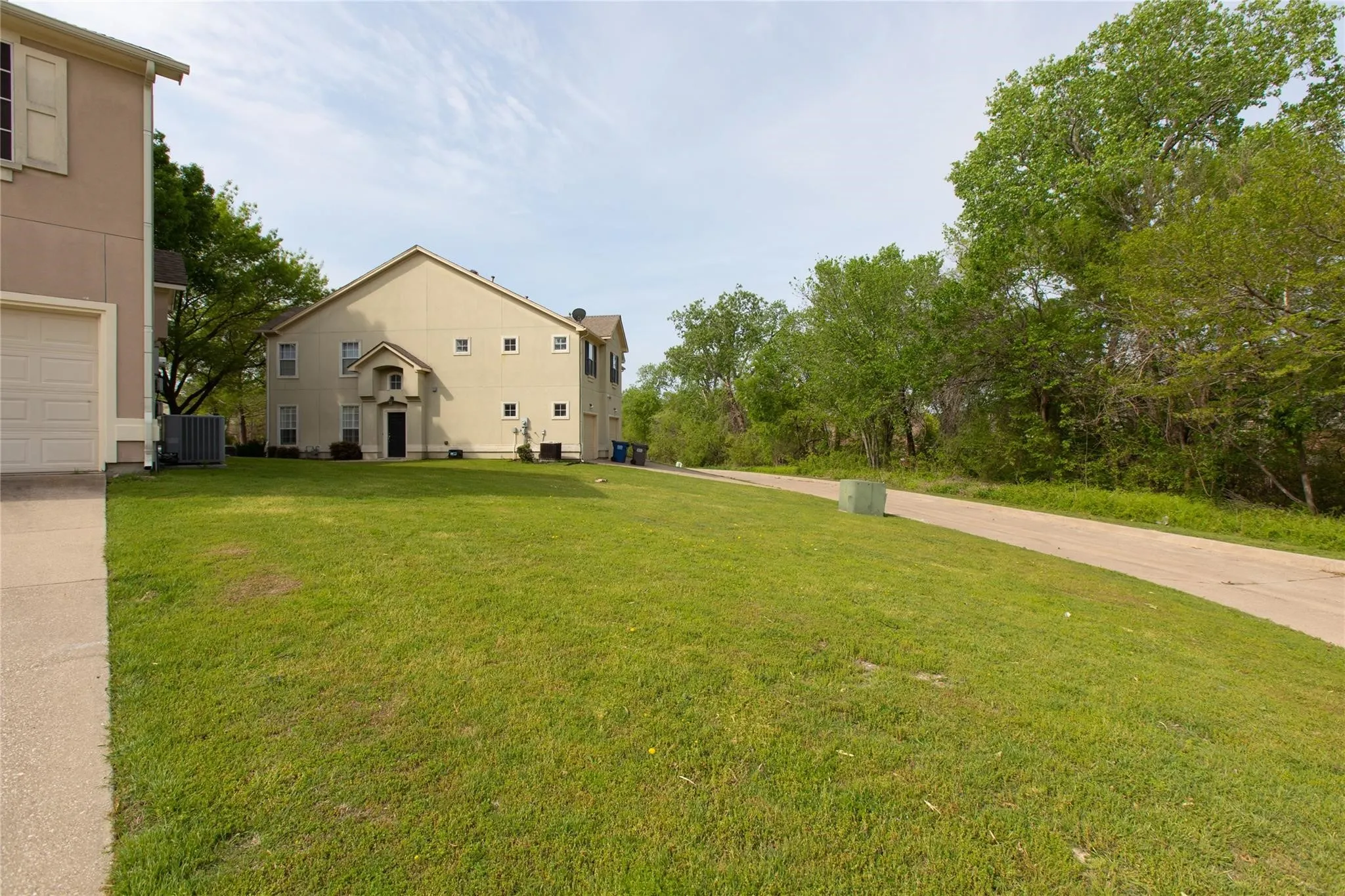 Townhouse For Rent in Collin County , 609 Regency Drive, Allen, Texas 75002, 3 Bedroom, 2 Bathroom, 2 Garage spaces, 1,783 Sqft, built in 1999, mls#21353306, Real Estate Agent in Allen, Homes For Rent in Collin county, Homes For Rent in Allen, Realtor in Allen Texas, Real Estate Brokerage Independent Realty Texas, Luminita Cordes Realtor